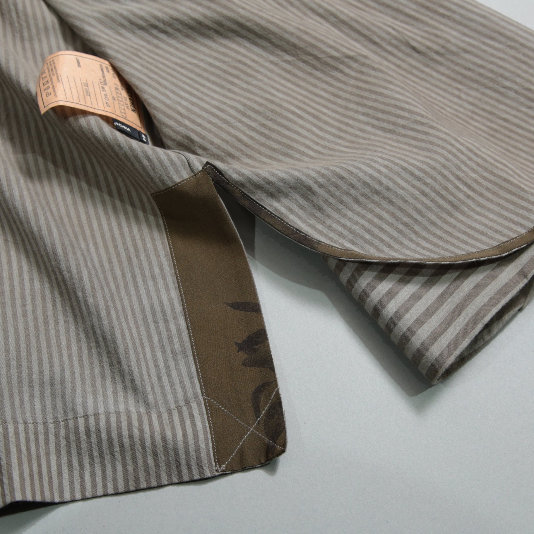 ZIGGY CHEN ジギーチェン / 24AW 美品 Pleated Stripe Shirt / 長袖シャツ/ 0M2430717 / size 44 (GRAY）