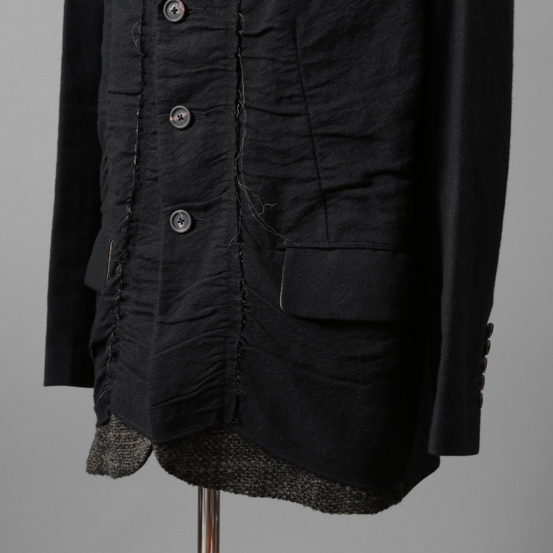 ZIGGY CHEN ジギーチェン / 24AW 美品 Raw-Edge Shoulders Three Button Jacket / ジャケット / 0M2430906 / size 46 (BLACK)