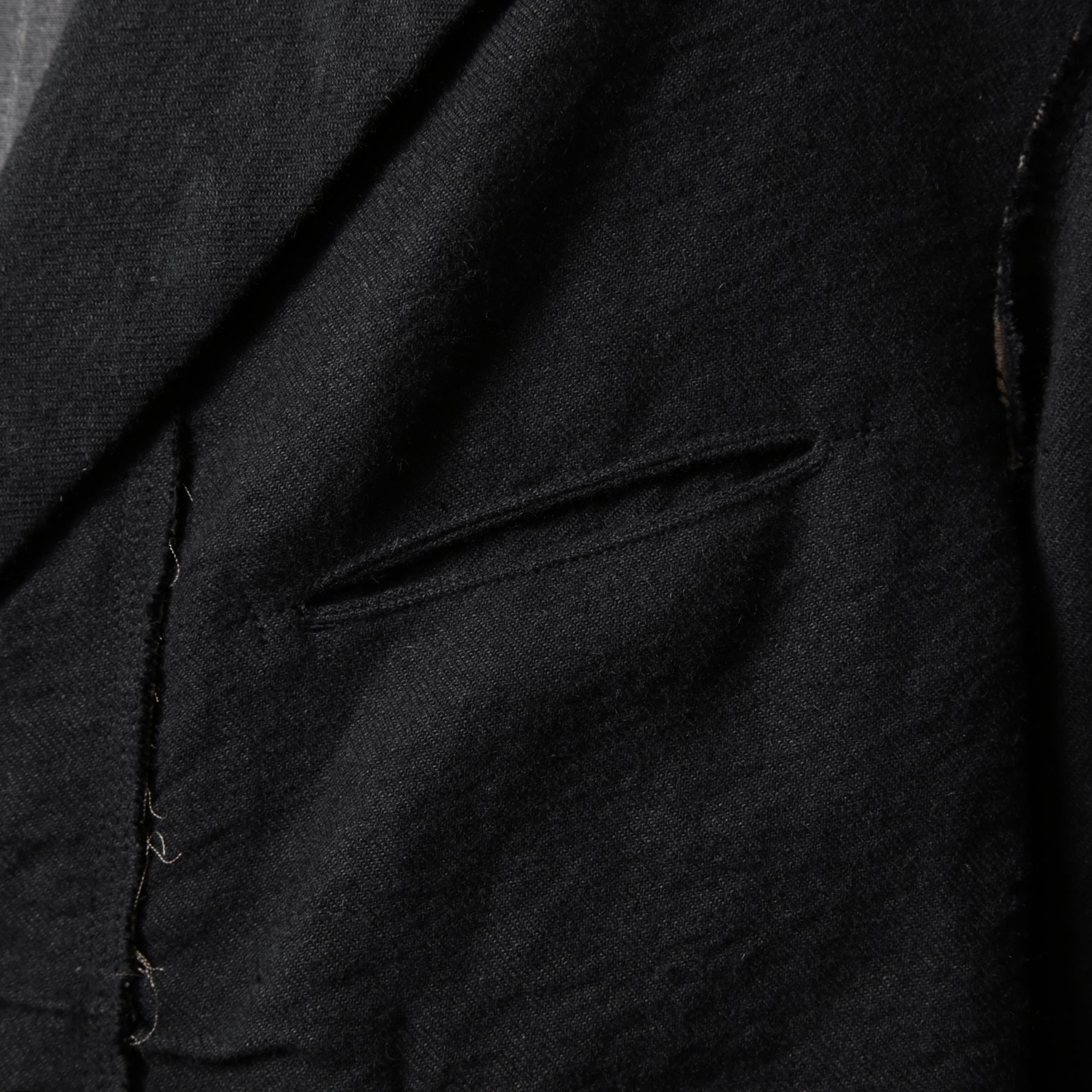 ZIGGY CHEN ジギーチェン / 24AW 美品 Raw-Edge Shoulders Three Button Jacket / ジャケット / 0M2430906 / size 46 (BLACK)