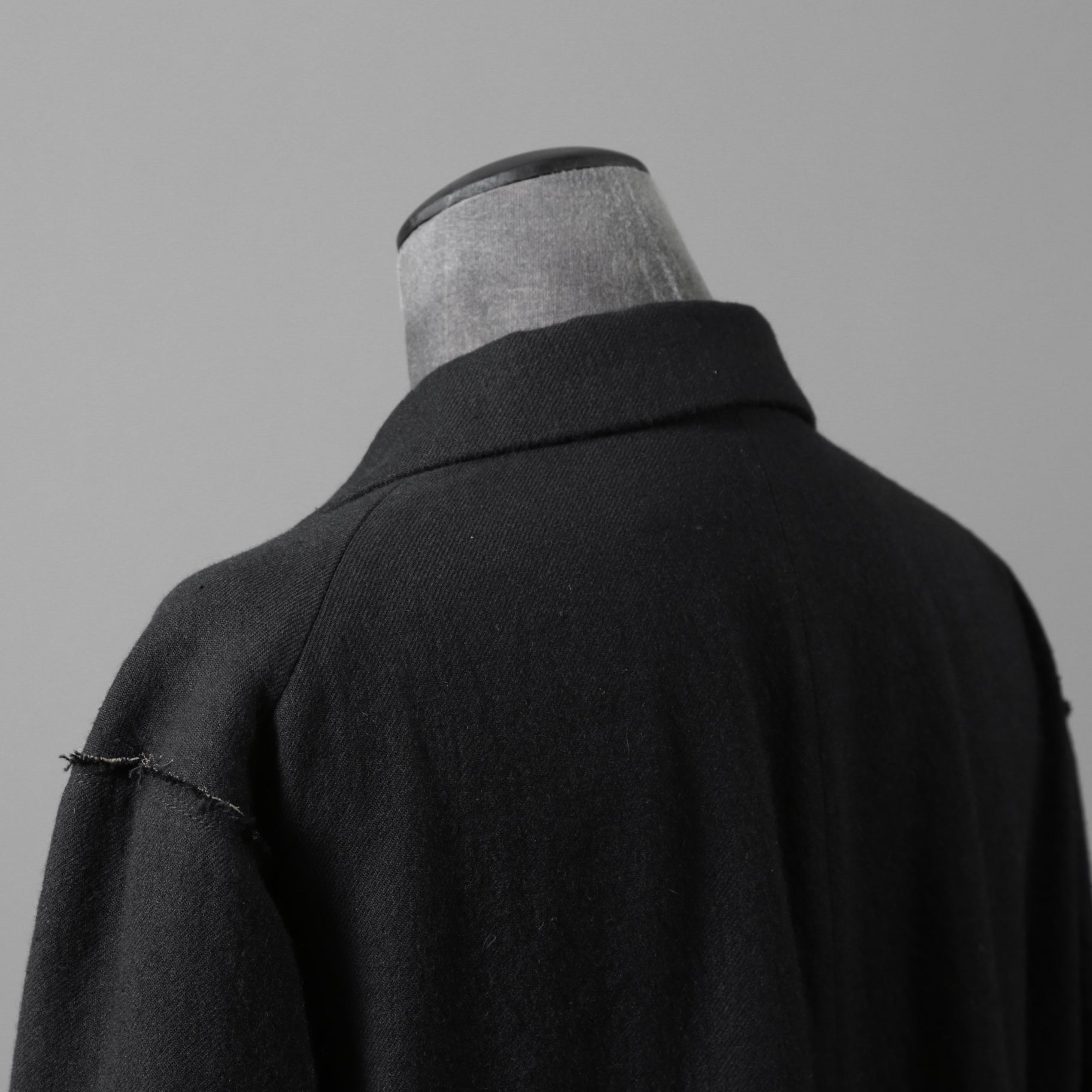 ZIGGY CHEN ジギーチェン / 24AW 美品 Raw-Edge Shoulders Three Button Jacket / ジャケット / 0M2430906 / size 46 (BLACK)