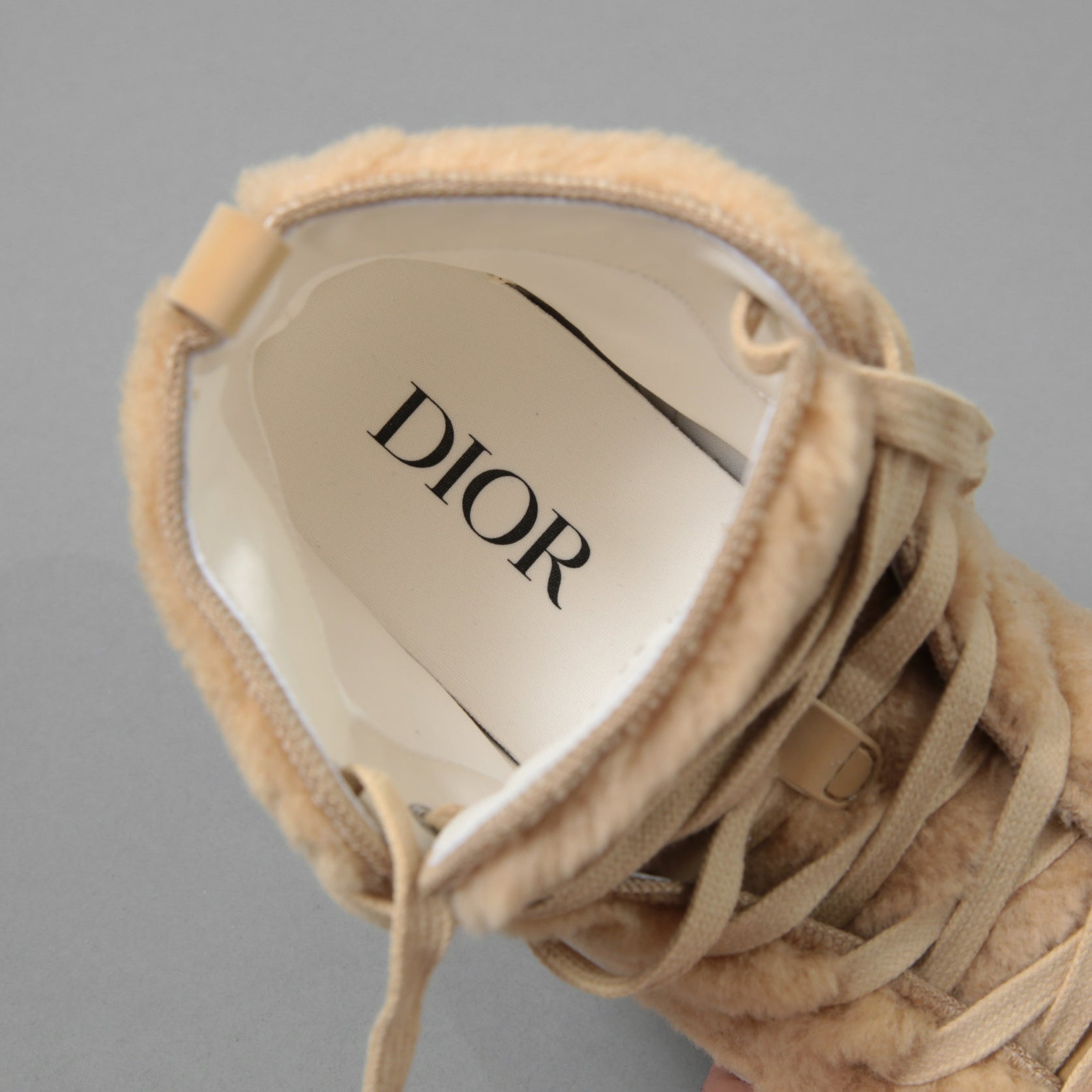 DIOR ディオール × ERL / 23SS ラビットモチーフ シアリング ボア ハイトップ スニーカー B23 / size 38 (BEIGE) シューズ