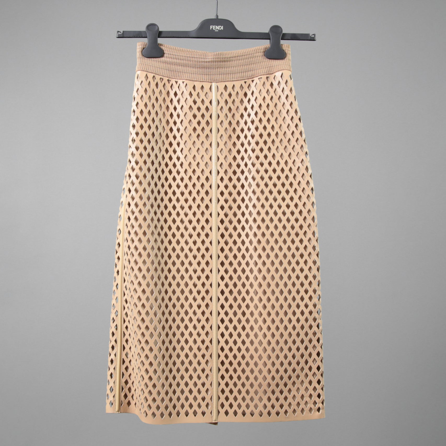 FENDI フェンディ / 19SS ラムレザー パンチング加工 ペンシル スカート / FPD887 A8GP / size 38 (BEIGE)