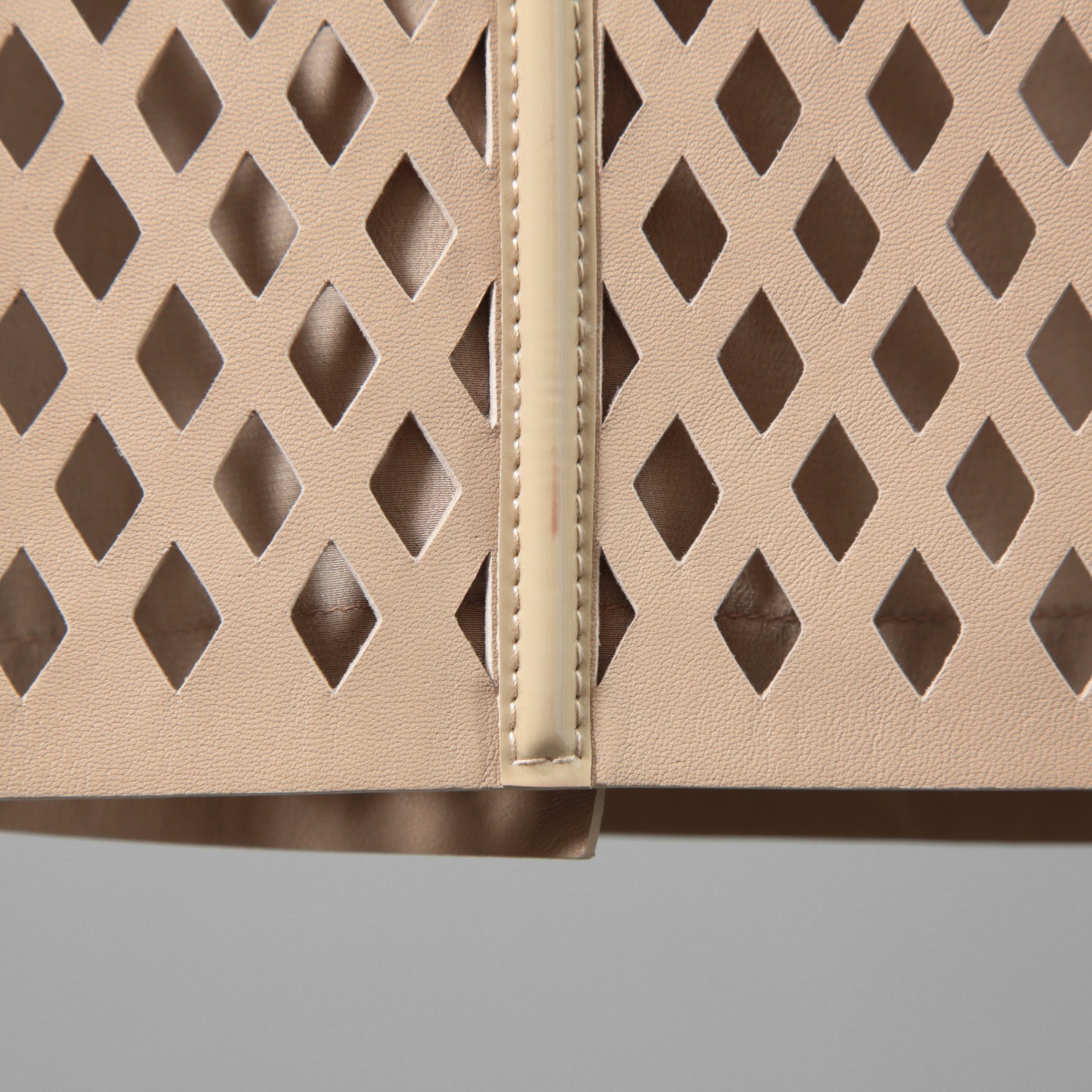 FENDI フェンディ / 19SS ラムレザー パンチング加工 ペンシル スカート / FPD887 A8GP / size 38 (BEIGE)