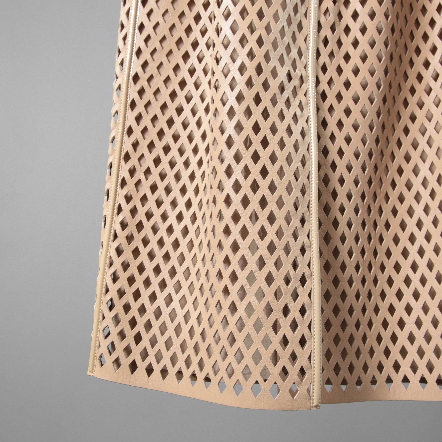 FENDI フェンディ / 19SS ラムレザー パンチング加工 ペンシル スカート / FPD887 A8GP / size 38 (BEIGE)