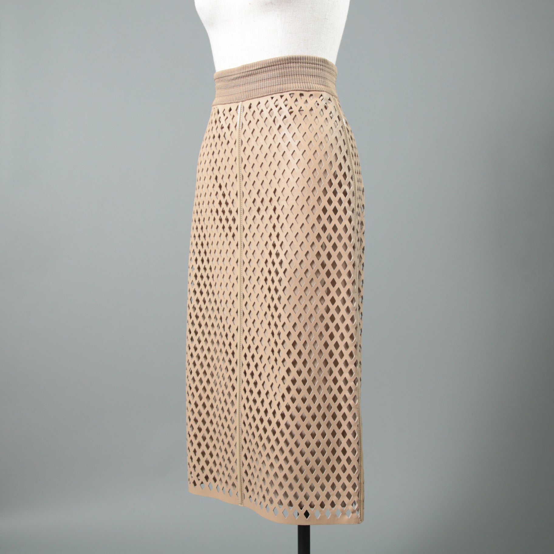 FENDI フェンディ / 19SS ラムレザー パンチング加工 ペンシル スカート / FPD887 A8GP / size 38 (BEIGE)