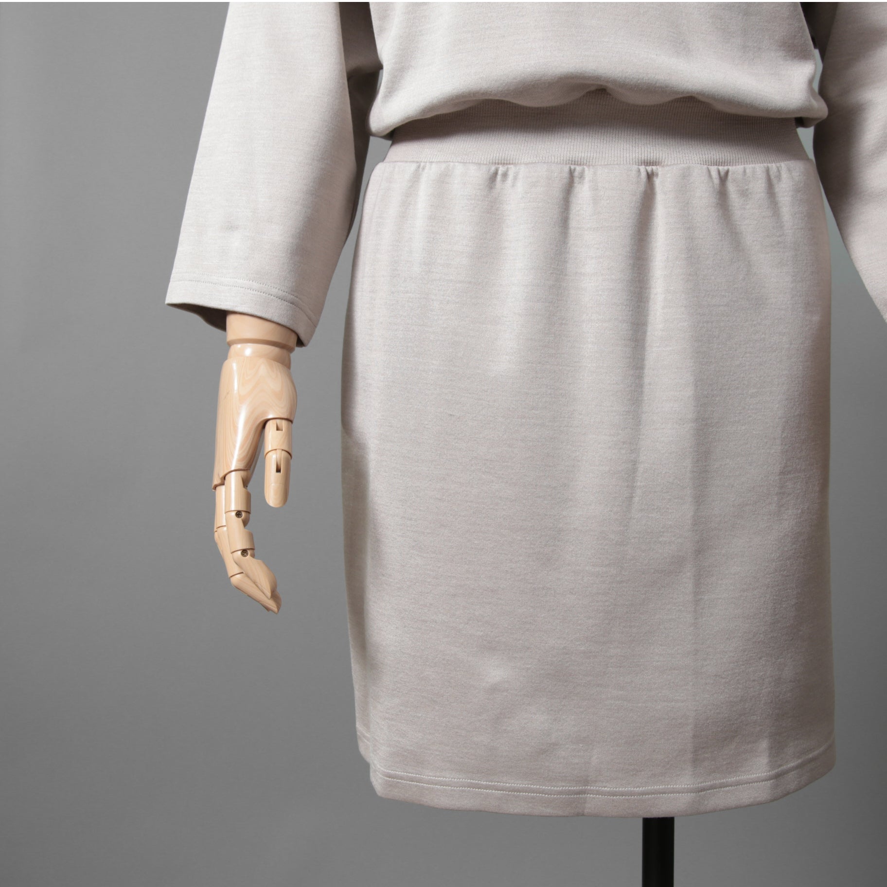 HERMES エルメス / 23SS 美品 着物スリーブ ワンピース / シルク混ジャージー  / ドレス / size 40 (BEIGE) レディース