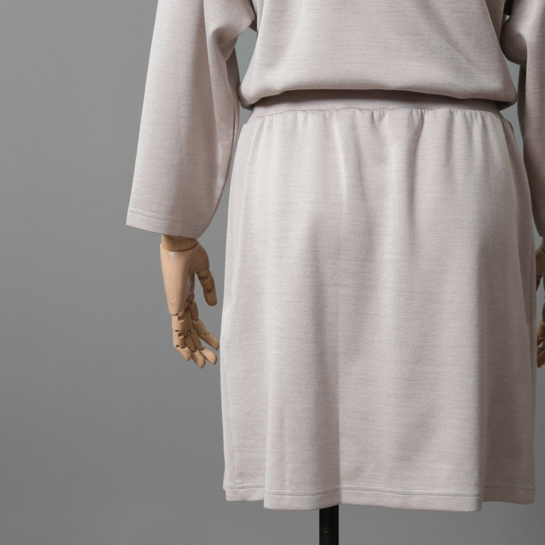 HERMES エルメス / 23SS 美品 着物スリーブ ワンピース / シルク混ジャージー  / ドレス / size 40 (BEIGE) レディース