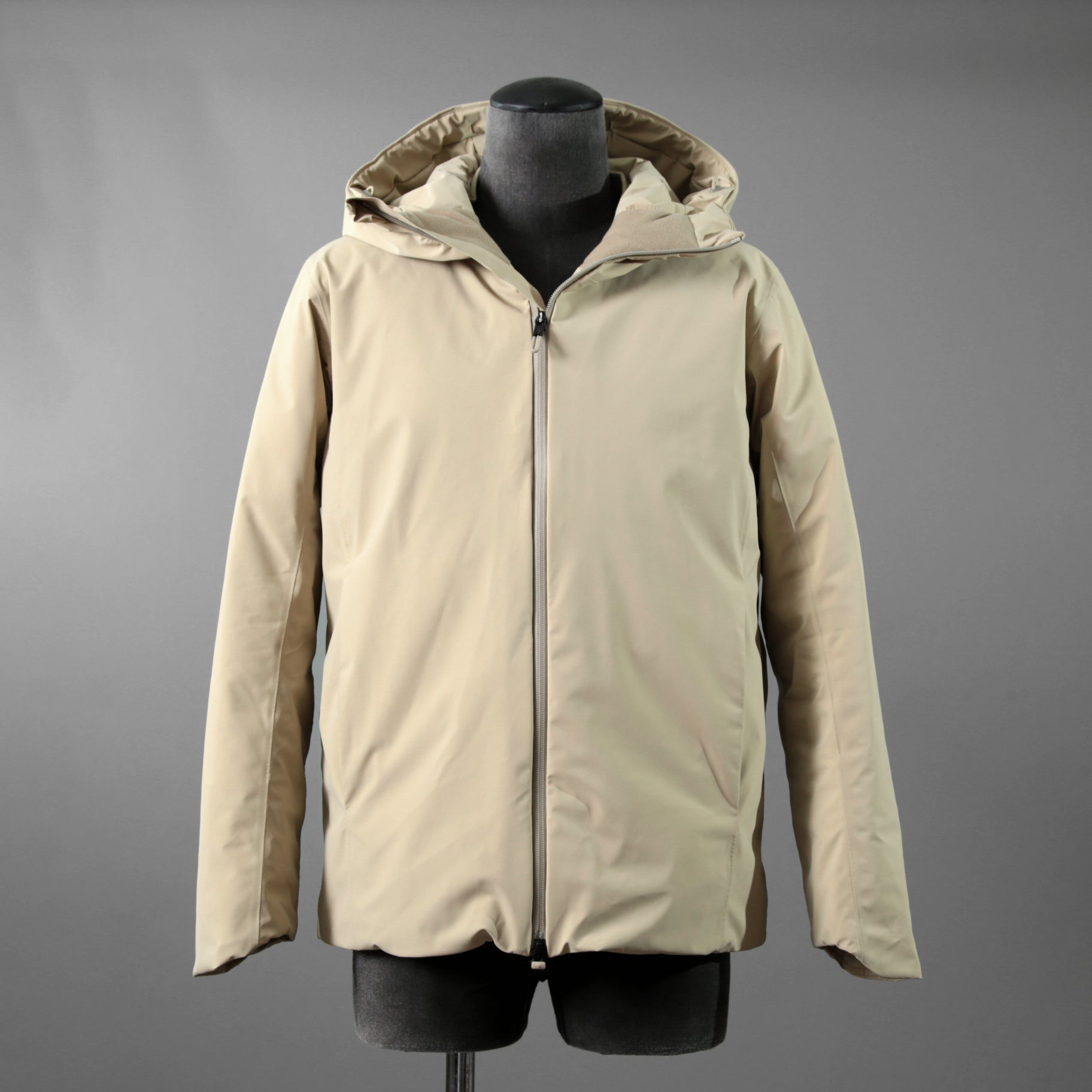 DESCENTE デサント オルテライン / 水沢ダウン MIZUSAWA INVISIBLE DOWN JACKET “INV-06“ / ダウンジャケット / size S (ベージュ系)