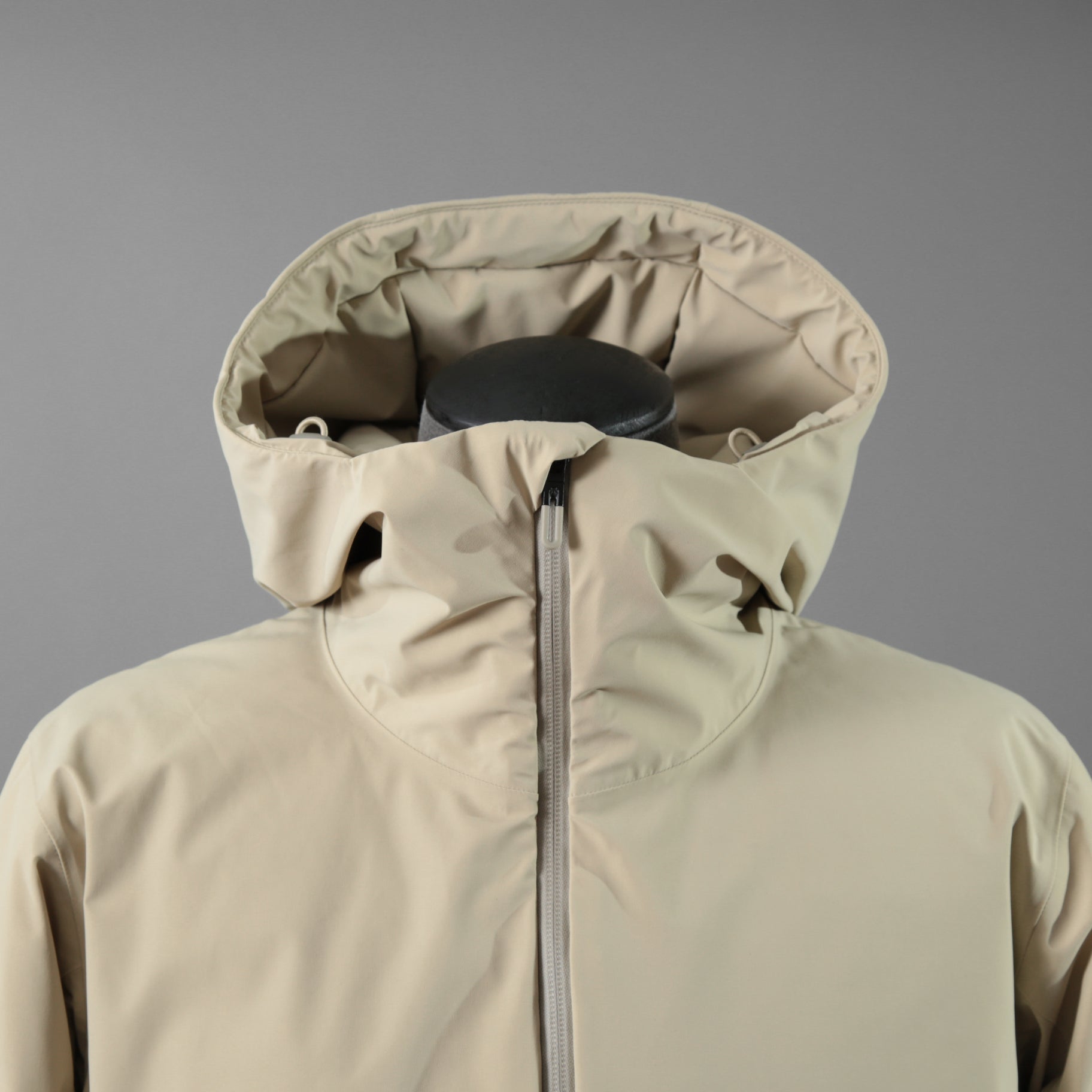 DESCENTE デサント オルテライン / 水沢ダウン MIZUSAWA INVISIBLE DOWN JACKET “INV-06“ / ダウンジャケット / size S (ベージュ系)