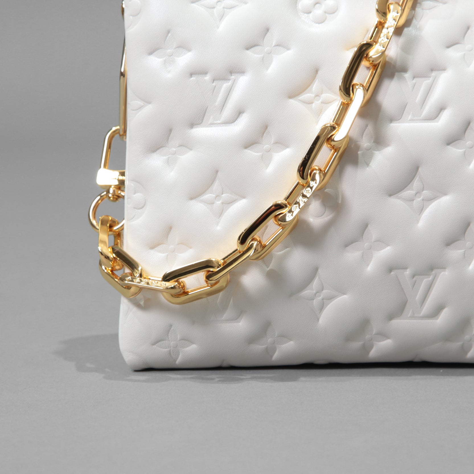 Louis Vuitton ルイヴィトン / 美品 クッサン PM / M21769 / WHITE 白 レザー ショルダーバッグ モノグラム