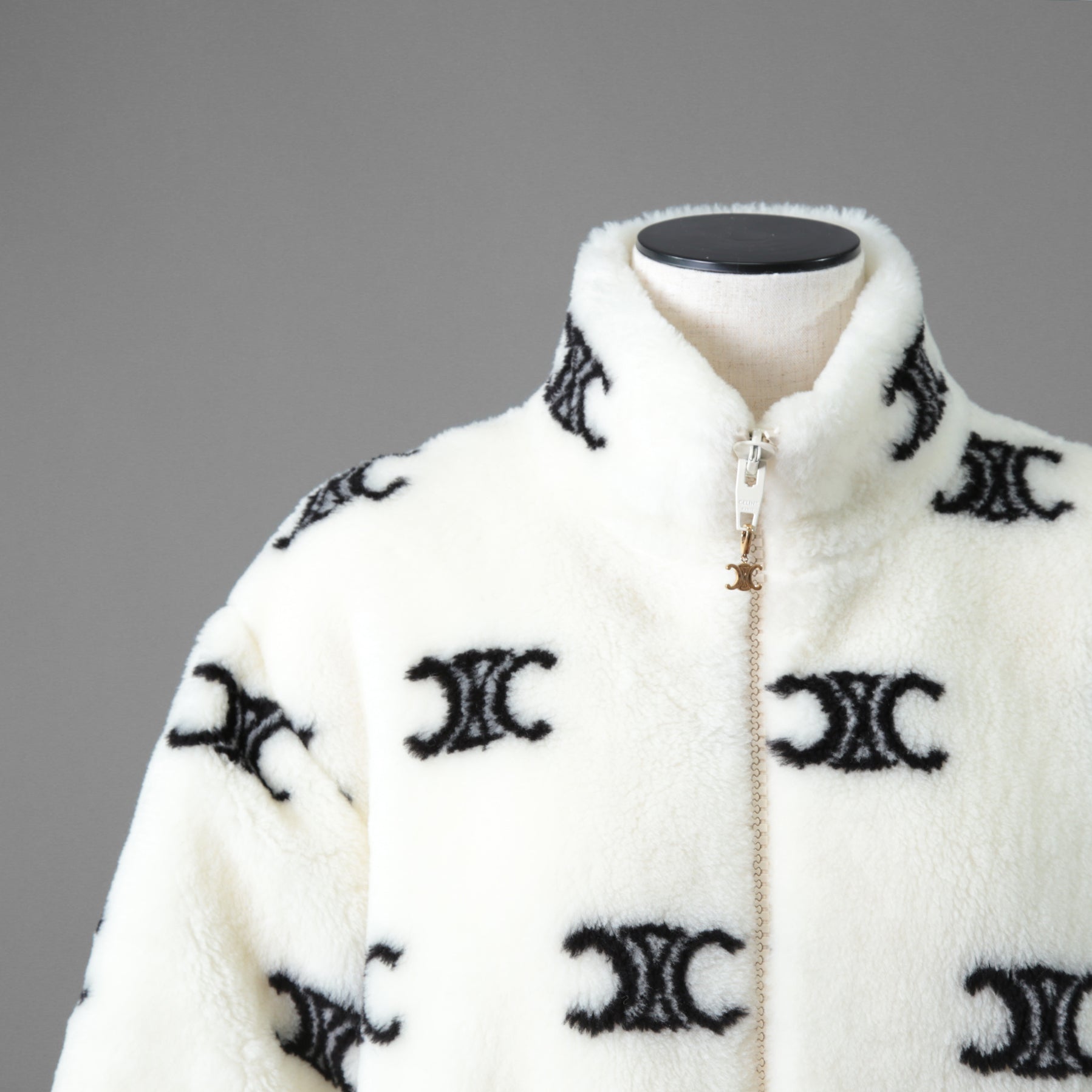 CELINE セリーヌ /  トリオンフ エコファー フリース ジップアップ ジャケット / 2Y983389U / size S (WHITE) ユニセックス