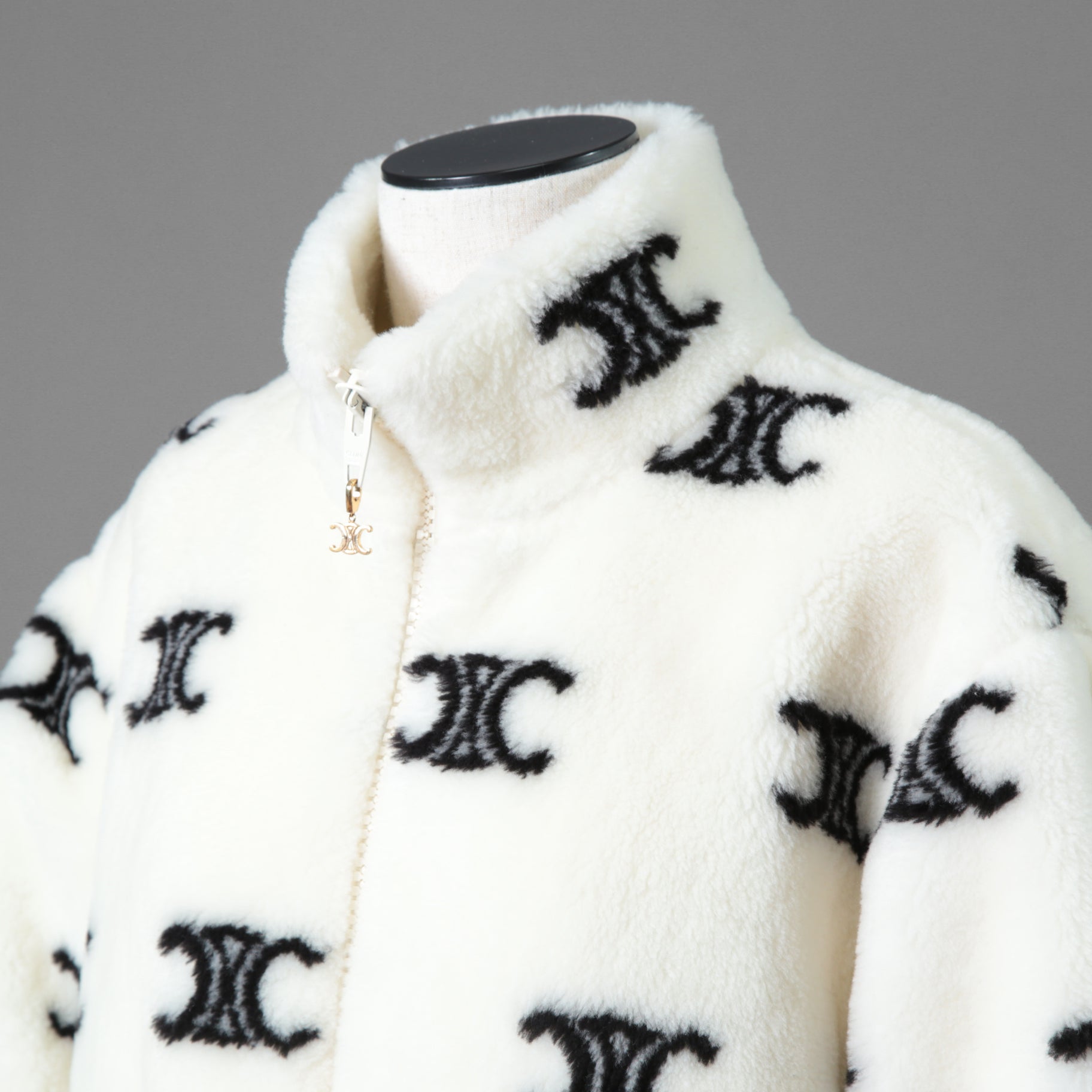 CELINE セリーヌ /  トリオンフ エコファー フリース ジップアップ ジャケット / 2Y983389U / size S (WHITE) ユニセックス