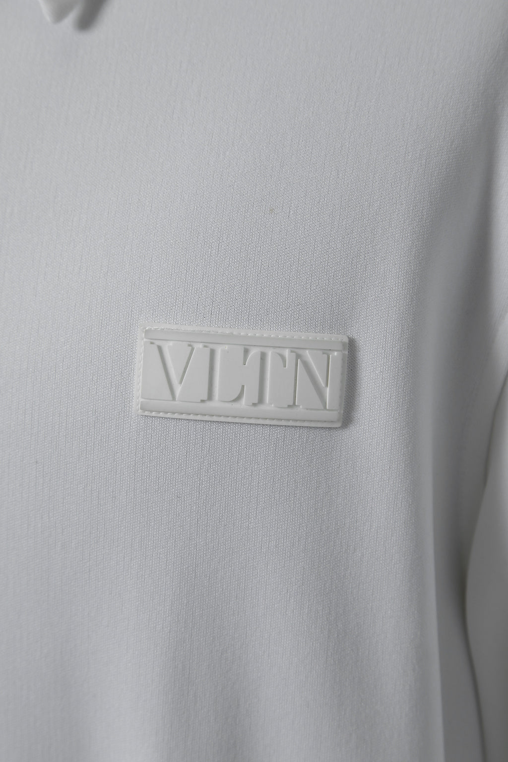 良品 VALENTINO ヴァレンティノ / ラバーロゴ スナップボタン ジャージ 長袖シャツ / ルーズフィット / WV3CIK057G0 / size 44 (WHITE)