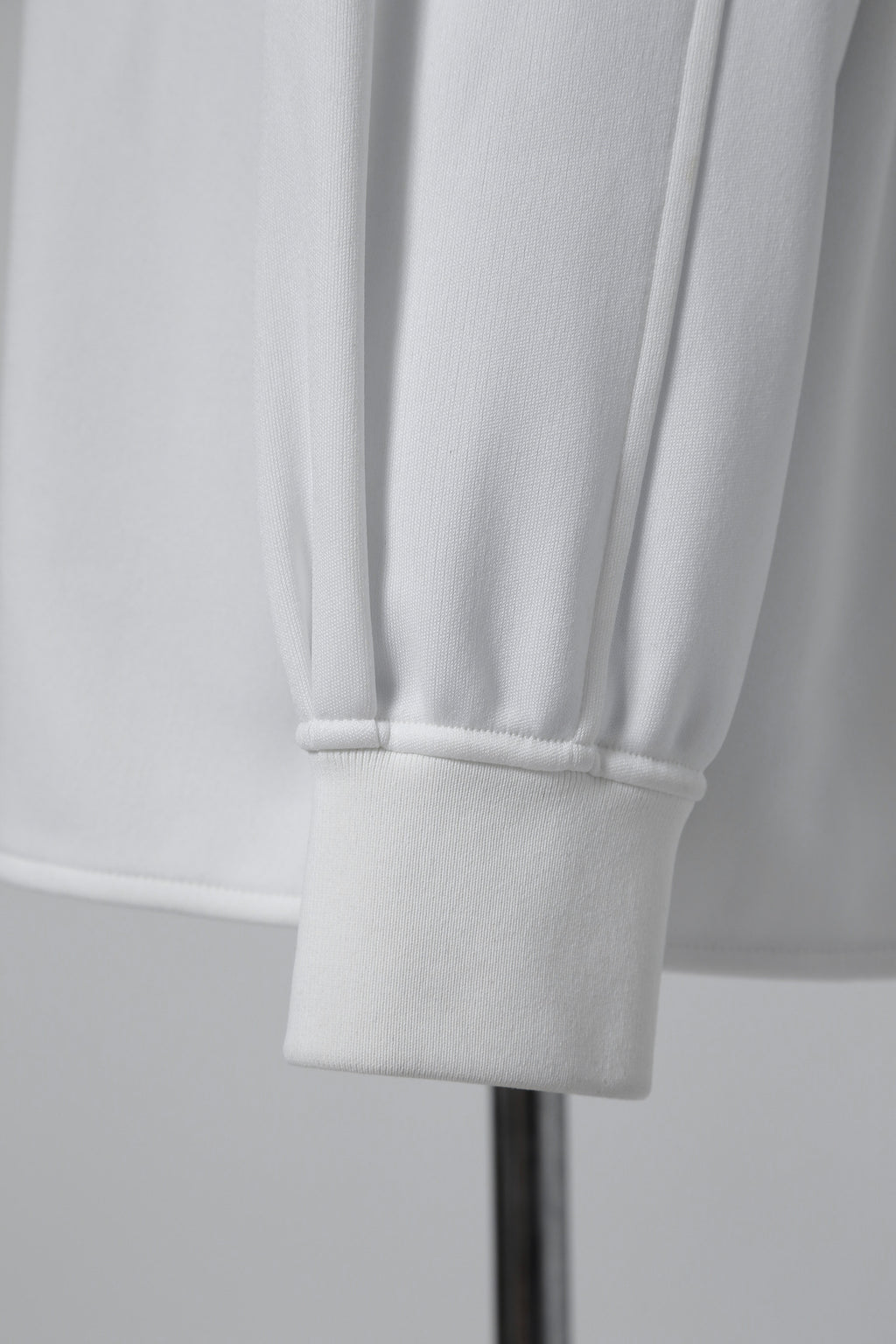 良品 VALENTINO ヴァレンティノ / ラバーロゴ スナップボタン ジャージ 長袖シャツ / ルーズフィット / WV3CIK057G0 / size 44 (WHITE)