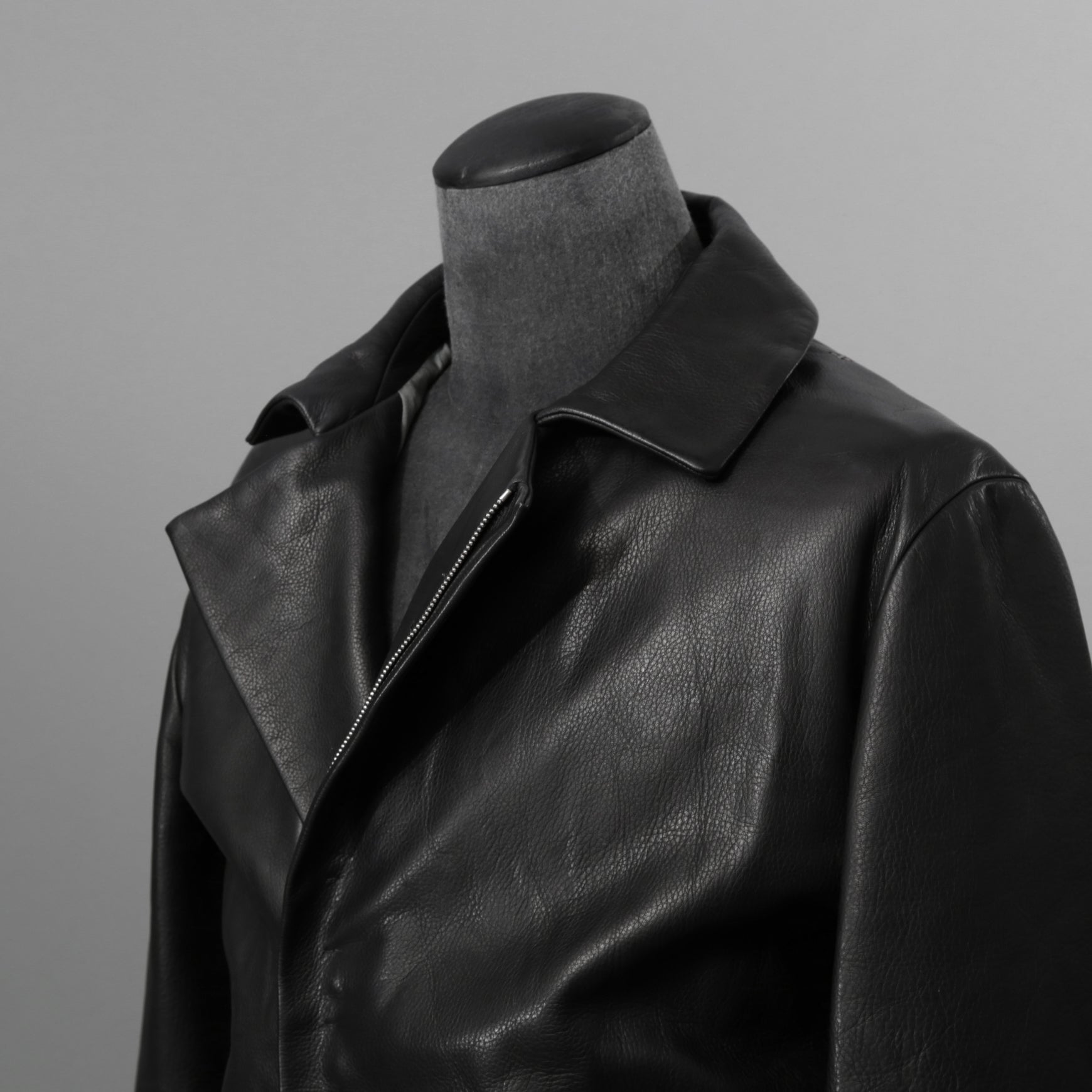 m.a+ エムエークロス / 23SS 美品 Silver Crosses Sleeve Diagonal Zip Biker Jacket / J1/S+/SY1.0 / GUIDI CALF / レザー ジャケット / size 48 (BLACK) maurizio amadei