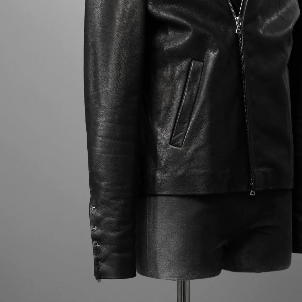m.a+ エムエークロス / 23SS 美品 Silver Crosses Sleeve Diagonal Zip Biker Jacket / J1/S+/SY1.0 / GUIDI CALF / レザー ジャケット / size 48 (BLACK) maurizio amadei
