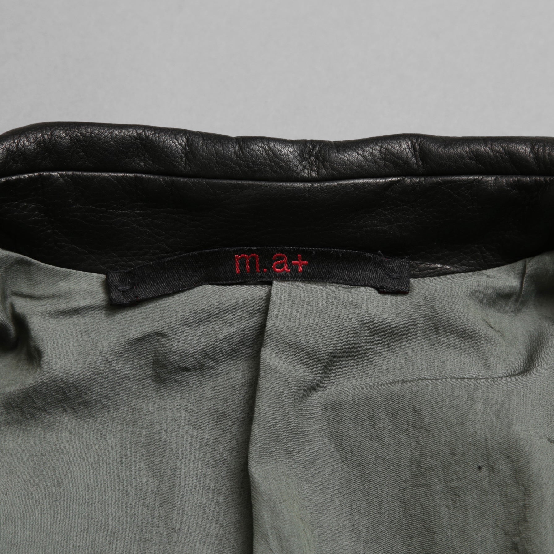 m.a+ エムエークロス / 23SS 美品 Silver Crosses Sleeve Diagonal Zip Biker Jacket / J1/S+/SY1.0 / GUIDI CALF / レザー ジャケット / size 48 (BLACK) maurizio amadei