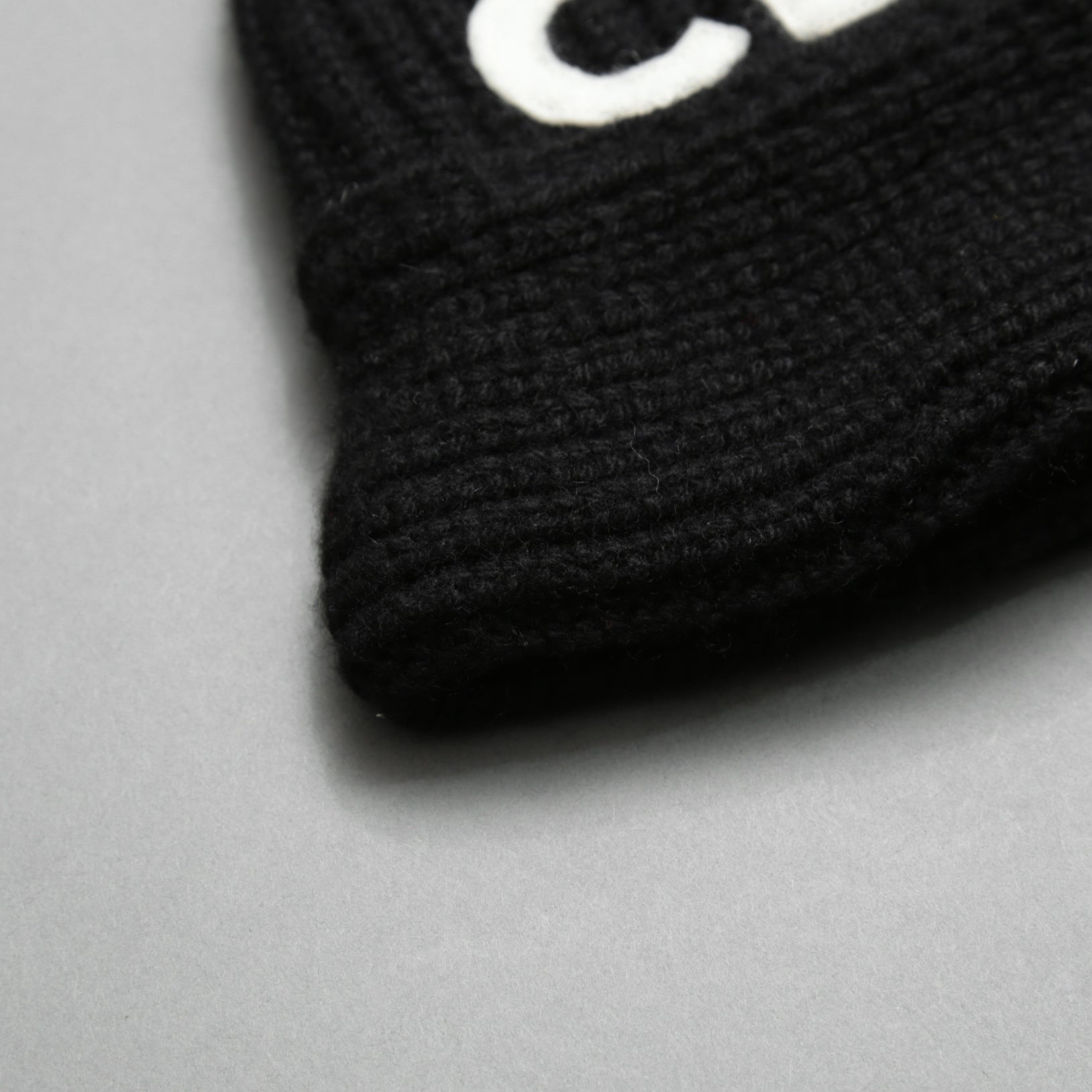 新品 CELINE セリーヌ / シームレス カシミア クロシェハット / バケットハット / 2A47T384D / one size (BLACK)