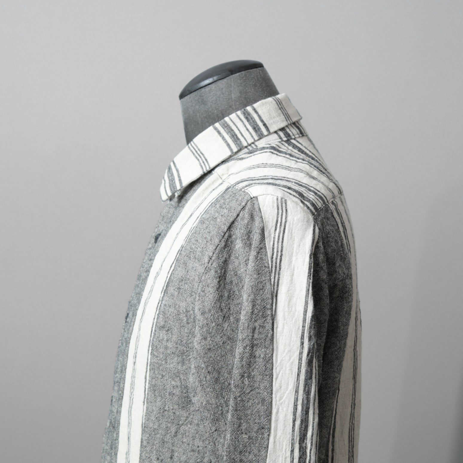 A.F ARTEFACT アーティファクト / COMPOSITE STRIPE LONG SHIRT / ORGANIC LINEN / リネン ストライプ 長袖シャツ / size 2 (GRAY)