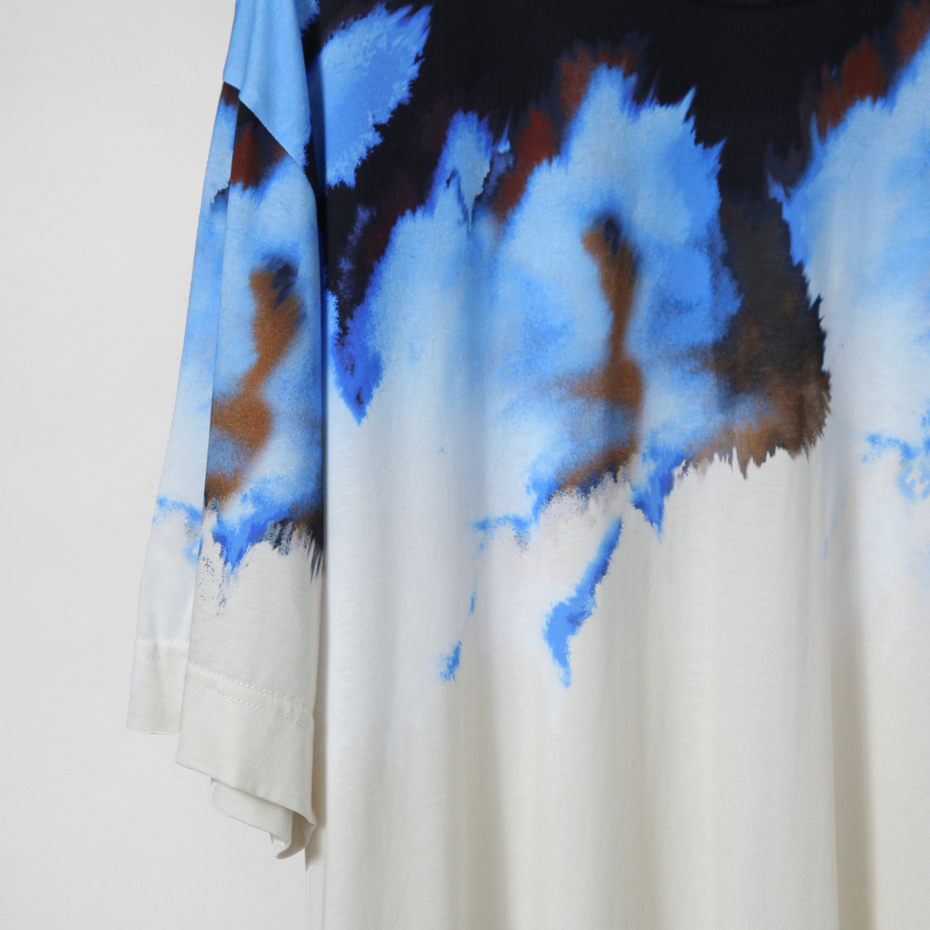 美品 FENDI フェンディ/ 2023年春夏 マルチカラー グラデーション 半袖 Tシャツ / カットソー / FY0936-AN1Z / size M (WHITE x BLUE)