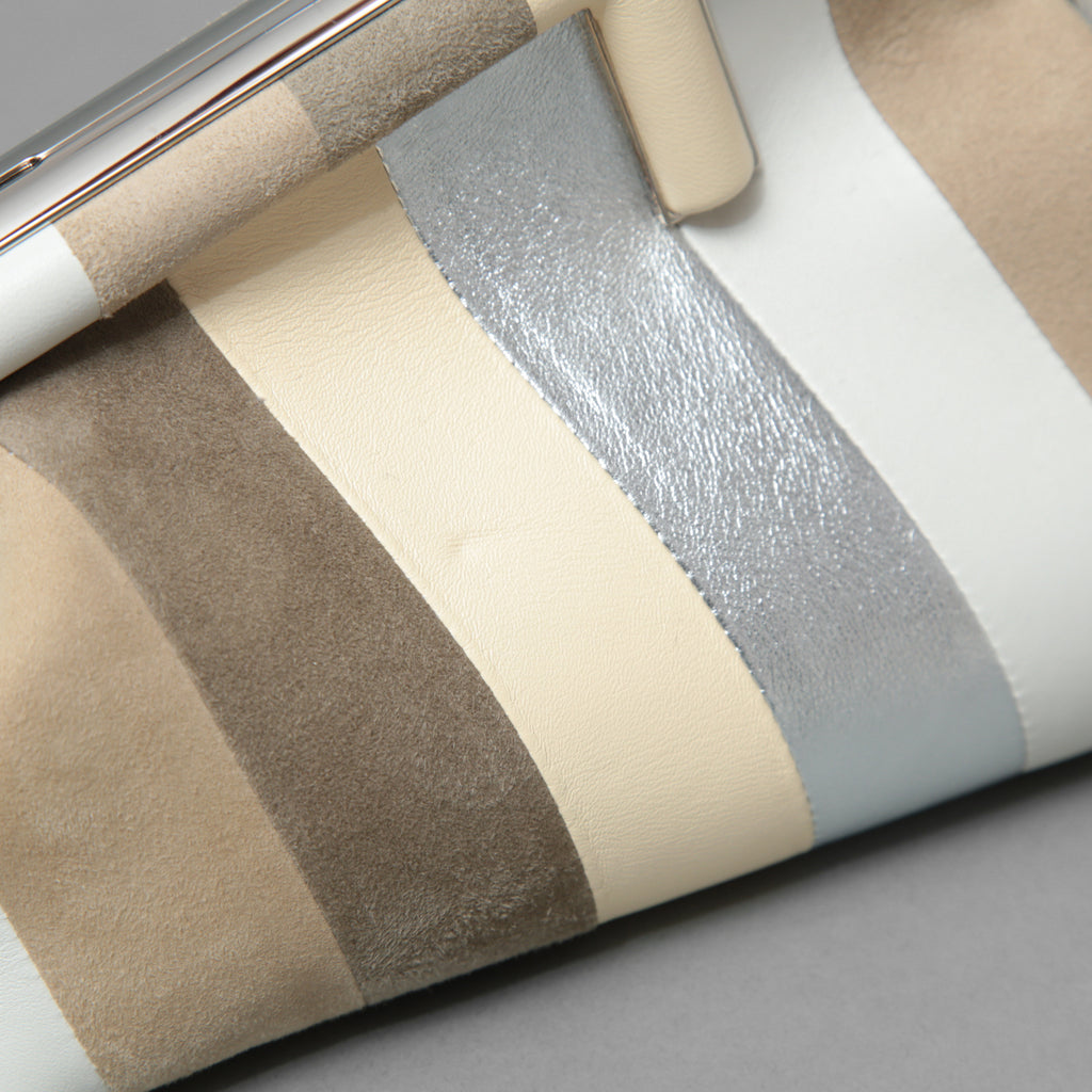 FENDI フェンディ / 22SS 美品 First Smallファースト スモール レザー ショルダーバッグ / スエード ベージュ / 8BP129 AJSB