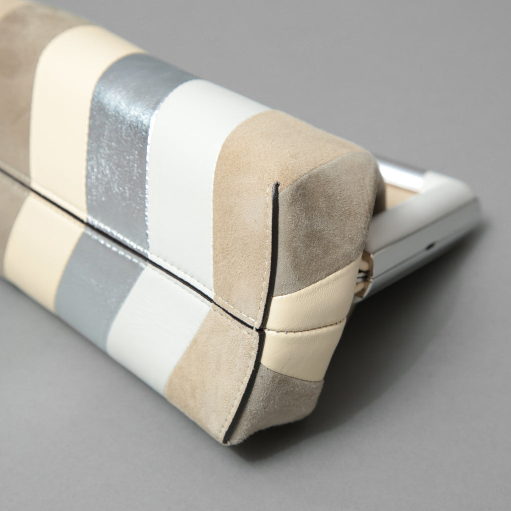 FENDI フェンディ / 22SS 美品 First Smallファースト スモール レザー ショルダーバッグ / スエード ベージュ / 8BP129 AJSB