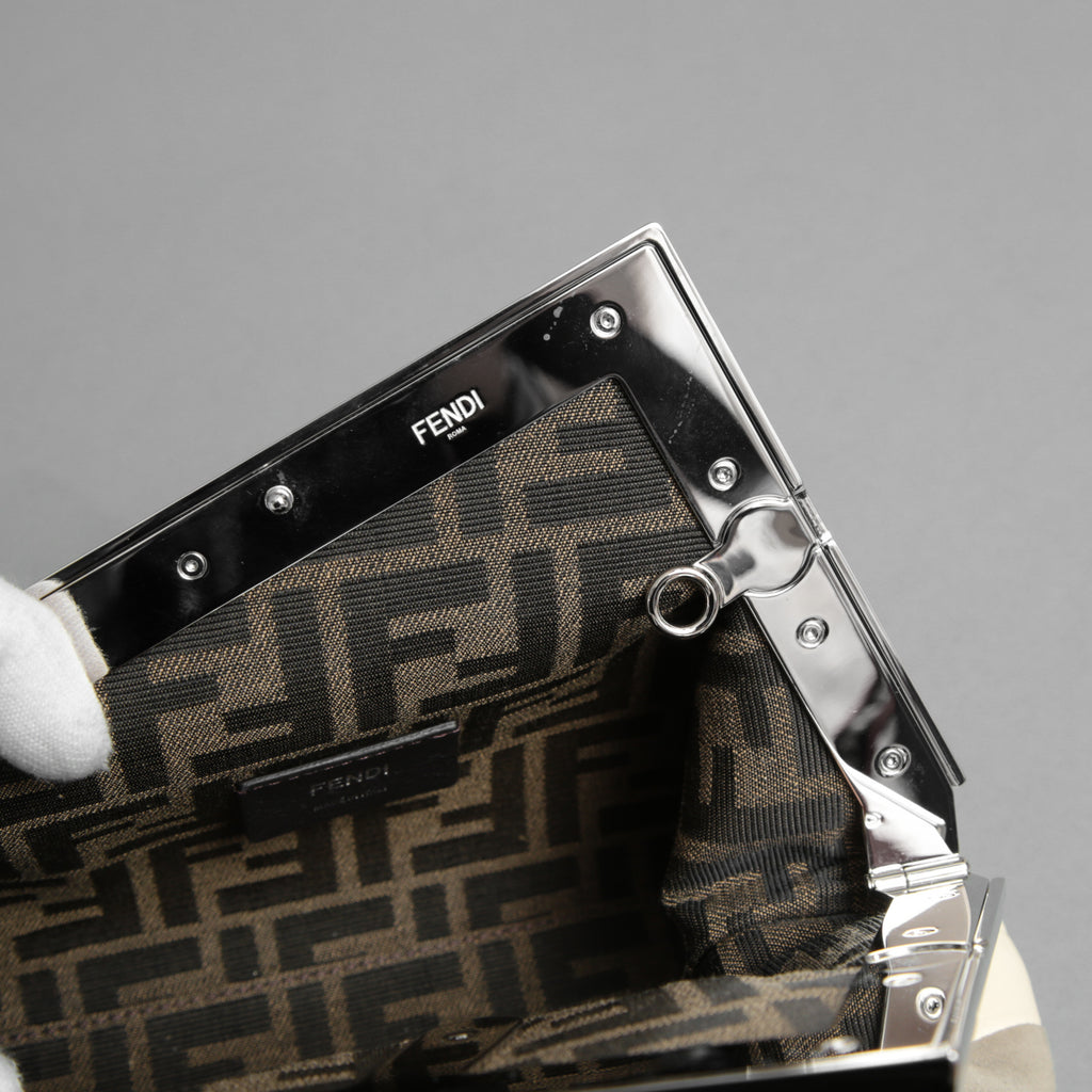 FENDI フェンディ / 22SS 美品 First Smallファースト スモール レザー ショルダーバッグ / スエード ベージュ / 8BP129 AJSB