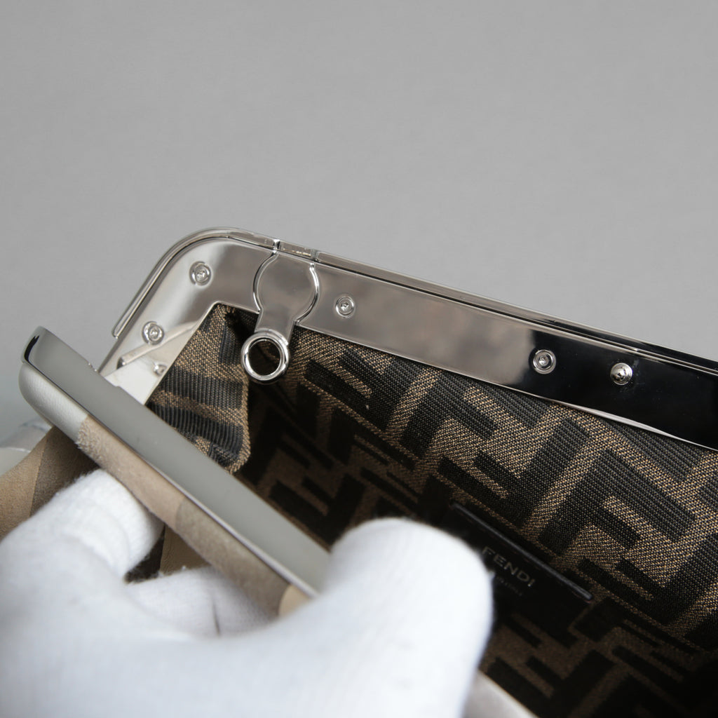 FENDI フェンディ / 22SS 美品 First Smallファースト スモール レザー ショルダーバッグ / スエード ベージュ / 8BP129 AJSB