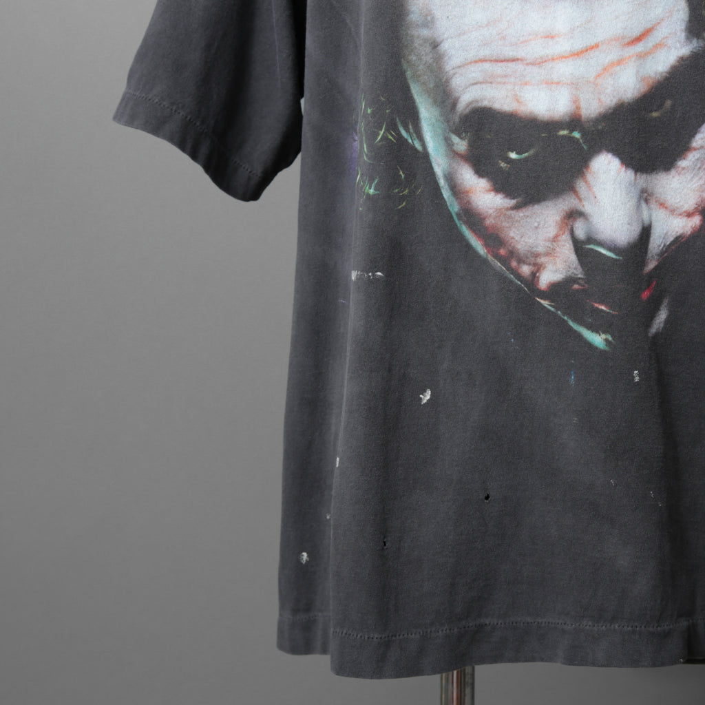 SAINT Mxxxxxx セントマイケル / 25SS / ダークナイト コラボ JOKER TEE / ヴィンテージ加工 半袖Tシャツ / SM-HR8-0000-C53 / size L /  BLACK