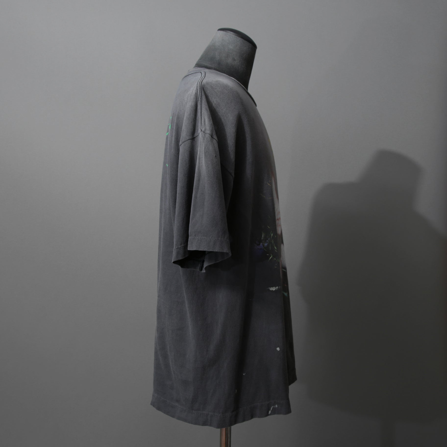 SAINT Mxxxxxx セントマイケル / 25SS / ダークナイト コラボ JOKER TEE / ヴィンテージ加工 半袖Tシャツ / SM-HR8-0000-C53 / size L /  BLACK