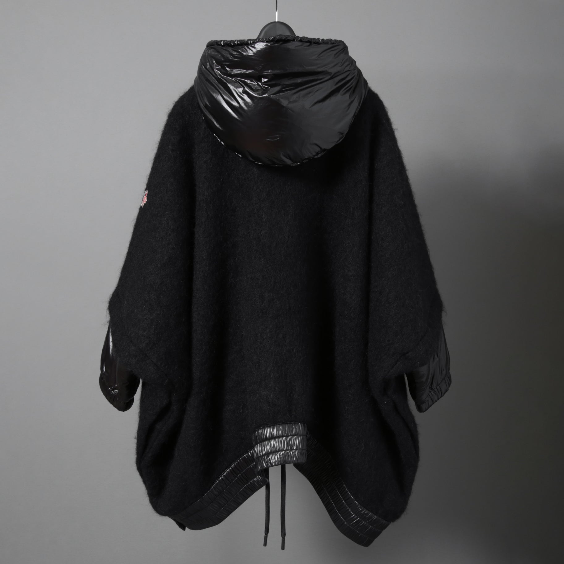 MONCLER モンクレール /  2022-2023AW / GRENOBLE MANTELLA グルノーブル マンテラ / ウール モヘア アルパカ ニット ポンチョ / ダウン入り   / size FREE (BLACK)