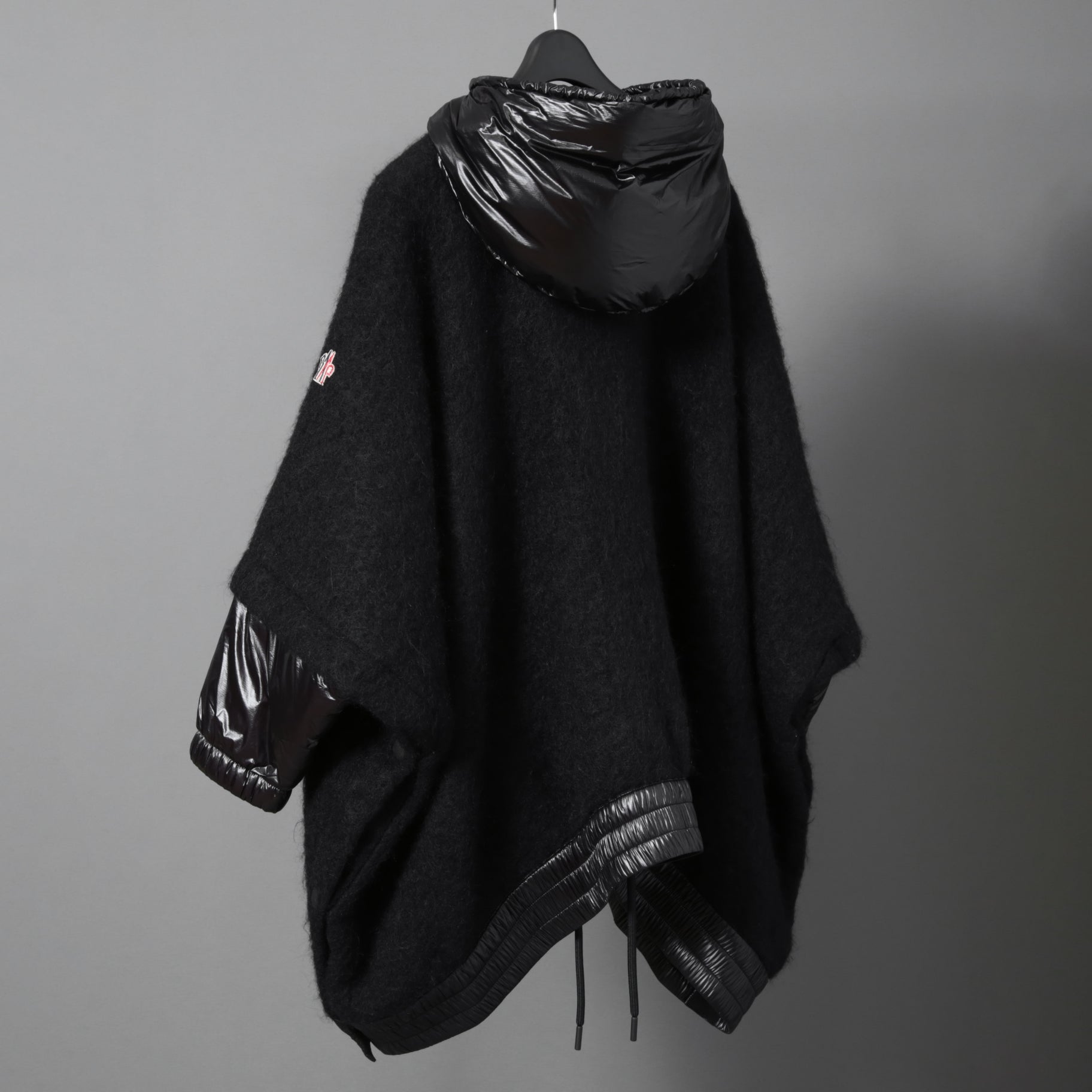 MONCLER モンクレール /  2022-2023AW / GRENOBLE MANTELLA グルノーブル マンテラ / ウール モヘア アルパカ ニット ポンチョ / ダウン入り   / size FREE (BLACK)