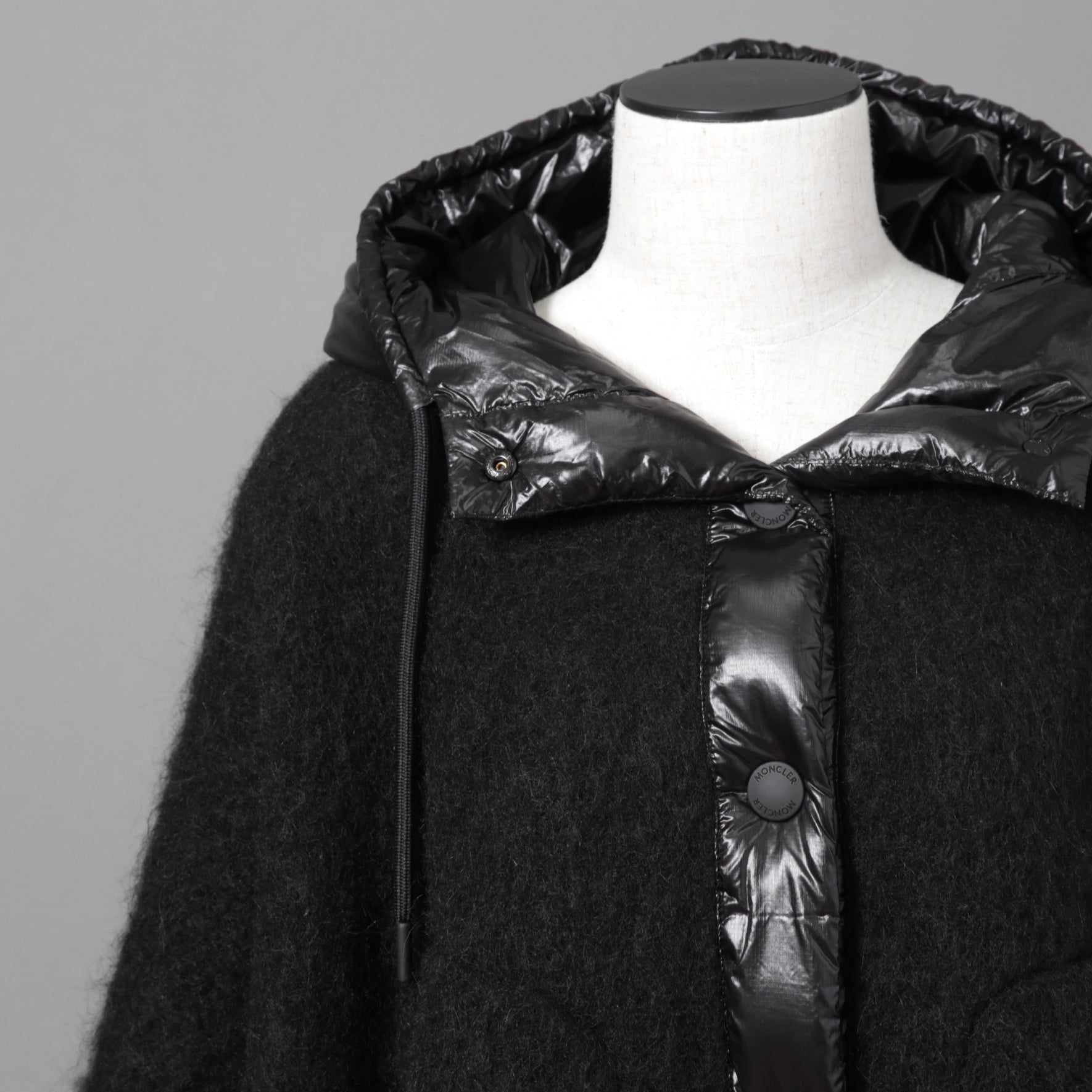 MONCLER モンクレール /  2022-2023AW / GRENOBLE MANTELLA グルノーブル マンテラ / ウール モヘア アルパカ ニット ポンチョ / ダウン入り   / size FREE (BLACK)