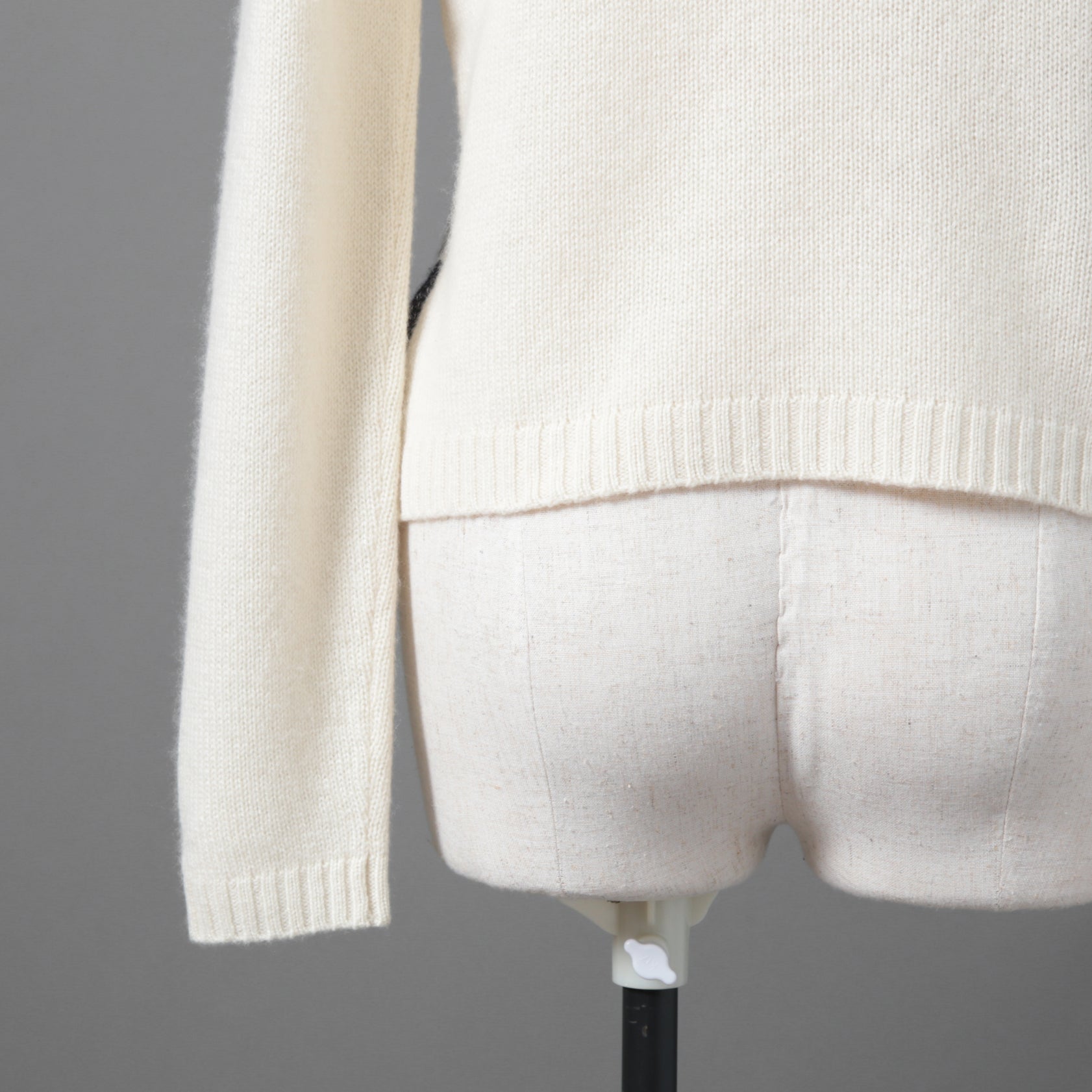 Dior クリスチャン ディオール / 美品 DIOR L'ÉTOILEディオール レトワール エンブロイダリー（刺繍）カシミヤシルク ニットセーター / 014S52WJ029 / size 38 / アイボリー