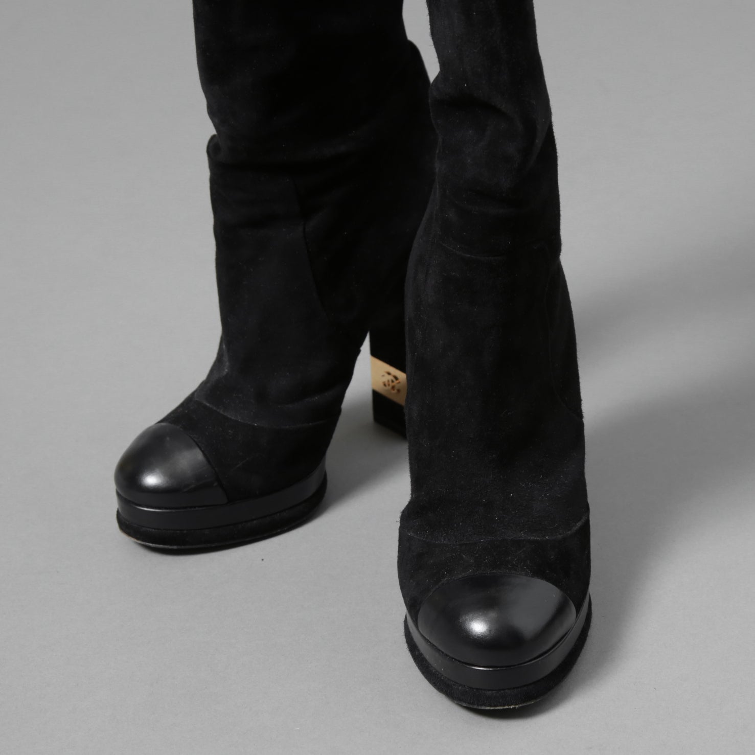 CHANEL シャネル / 美品 CCココマークヒール  ロングブーツ ブラックスエード レザートゥ / シューズ / size 23.5cm (BLACK)