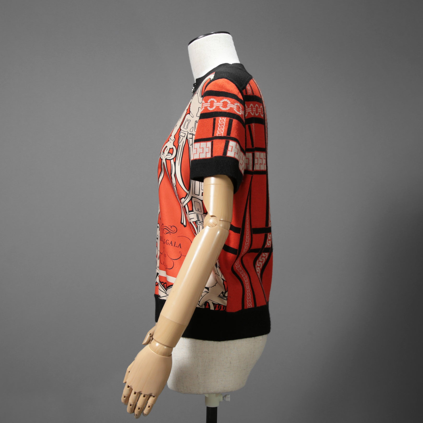 HERMES エルメス / 23-24AW 美品 Brides de Gala et Chaînes 半袖ニット / ブリッド・ドゥ・ガラ・エ・シェーヌ プリント ツイルレーヌニット / セーター / size 40 (ORANGEx BLACK) レディース 国内正規品