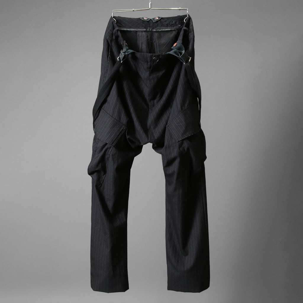 Geoffrey B.Small ジェフリー ビースモール / 24AW 美品 HUSE 別注 / advanced drop-crotch tailored cargo pocket trouser / Biella 100% wool Tasmania 120'sカーゴパンツ / size 42  (hand wash dark grey w/blue & purple stripe)