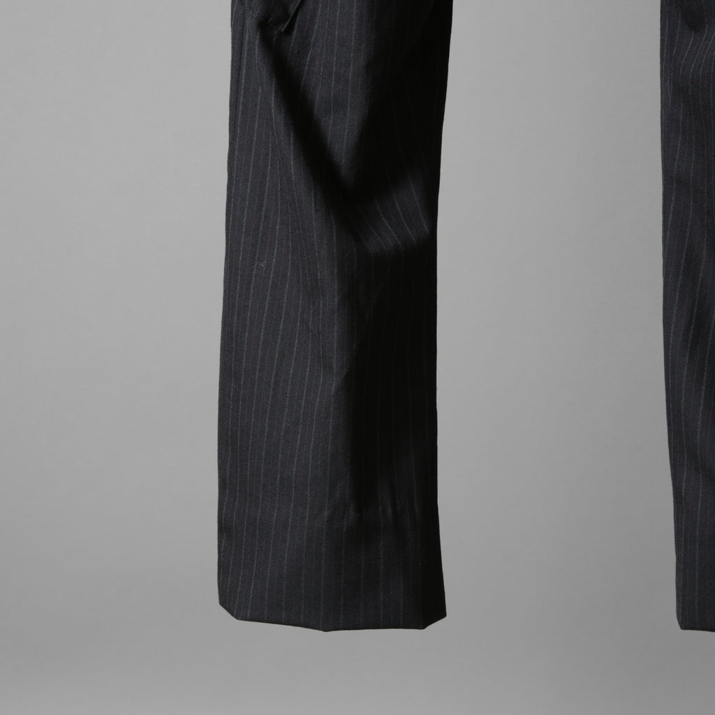 Geoffrey B.Small ジェフリー ビースモール / 24AW 美品 HUSE 別注 / advanced drop-crotch tailored cargo pocket trouser / Biella 100% wool Tasmania 120'sカーゴパンツ / size 42  (hand wash dark grey w/blue & purple stripe)