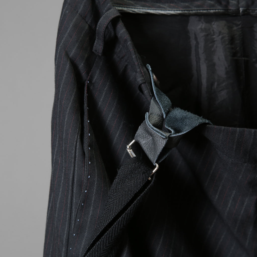 Geoffrey B.Small ジェフリー ビースモール / 24AW 美品 HUSE 別注 / advanced drop-crotch tailored cargo pocket trouser / Biella 100% wool Tasmania 120'sカーゴパンツ / size 42  (hand wash dark grey w/blue & purple stripe)