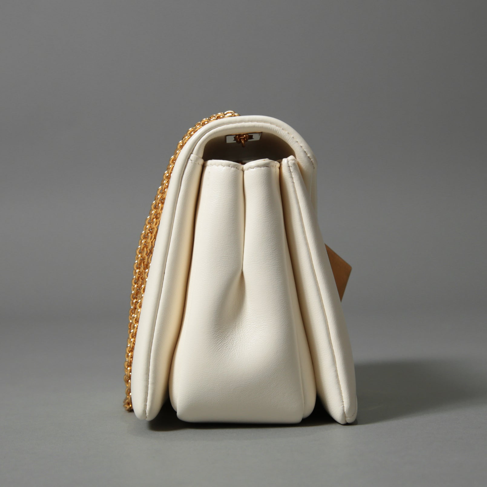 VALENTINO ヴァレンティノ / 22SS 美品 ワンスタッズ バッグ ショルダーバッグ ナッパレザー チェーンバッグ / IVORY 国内正規品