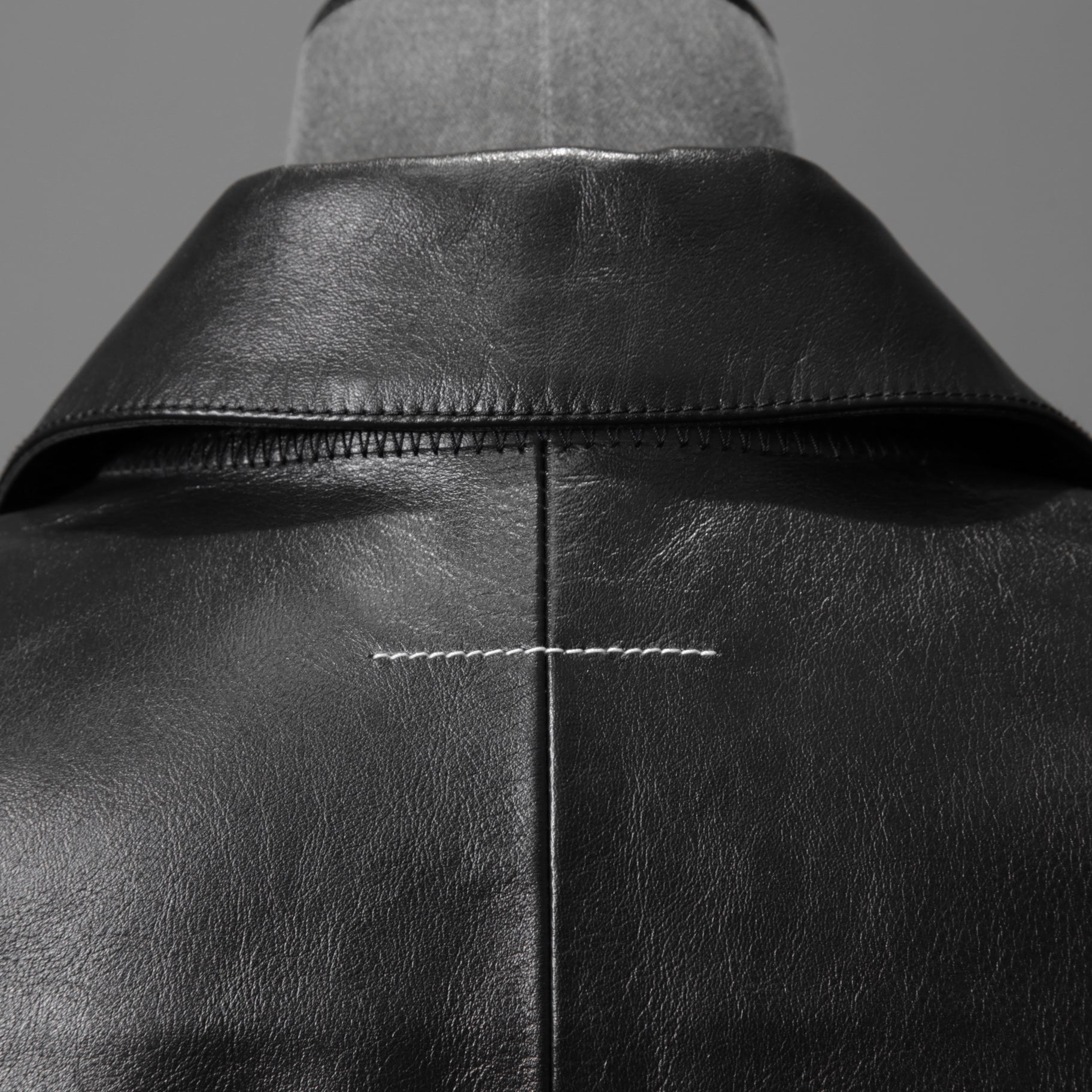 MM6 Maison Margiela メゾン マルジェラ / 23SS 美品 シープレザー ベスト / S52FB0056 / size 44 (BLACK) 国内正規品