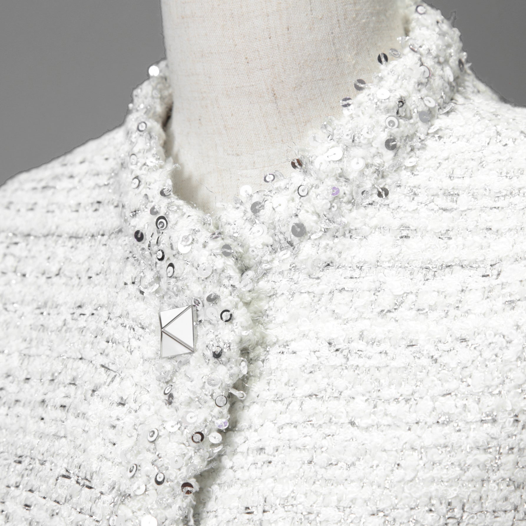 VALENTINO ヴァレンティノ / 22AW 美品 ツイード ワンスタッズ ノーカラージャケット / XB3CE27H6U1 / size 36 (WHITE) レディース