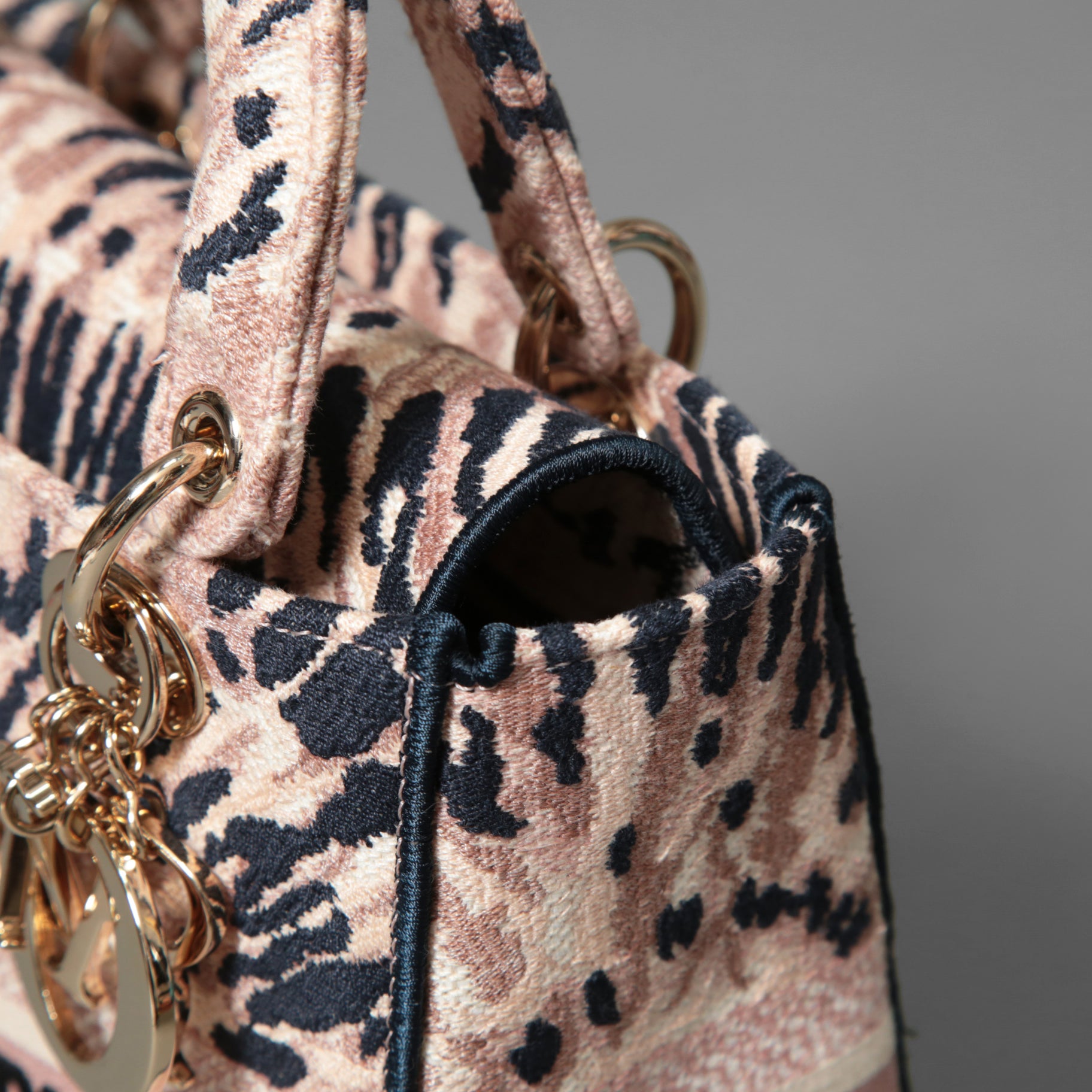 Dior クリスチャンディオール / 2021年リゾートコレクション 美品 Tie & Dior / Lady D-Lite レディ D-ライト ミディアム バッグ / キャンバス タイダイ柄 刺繍 / (PINK x NAVY) 3WAY トート ショルダー