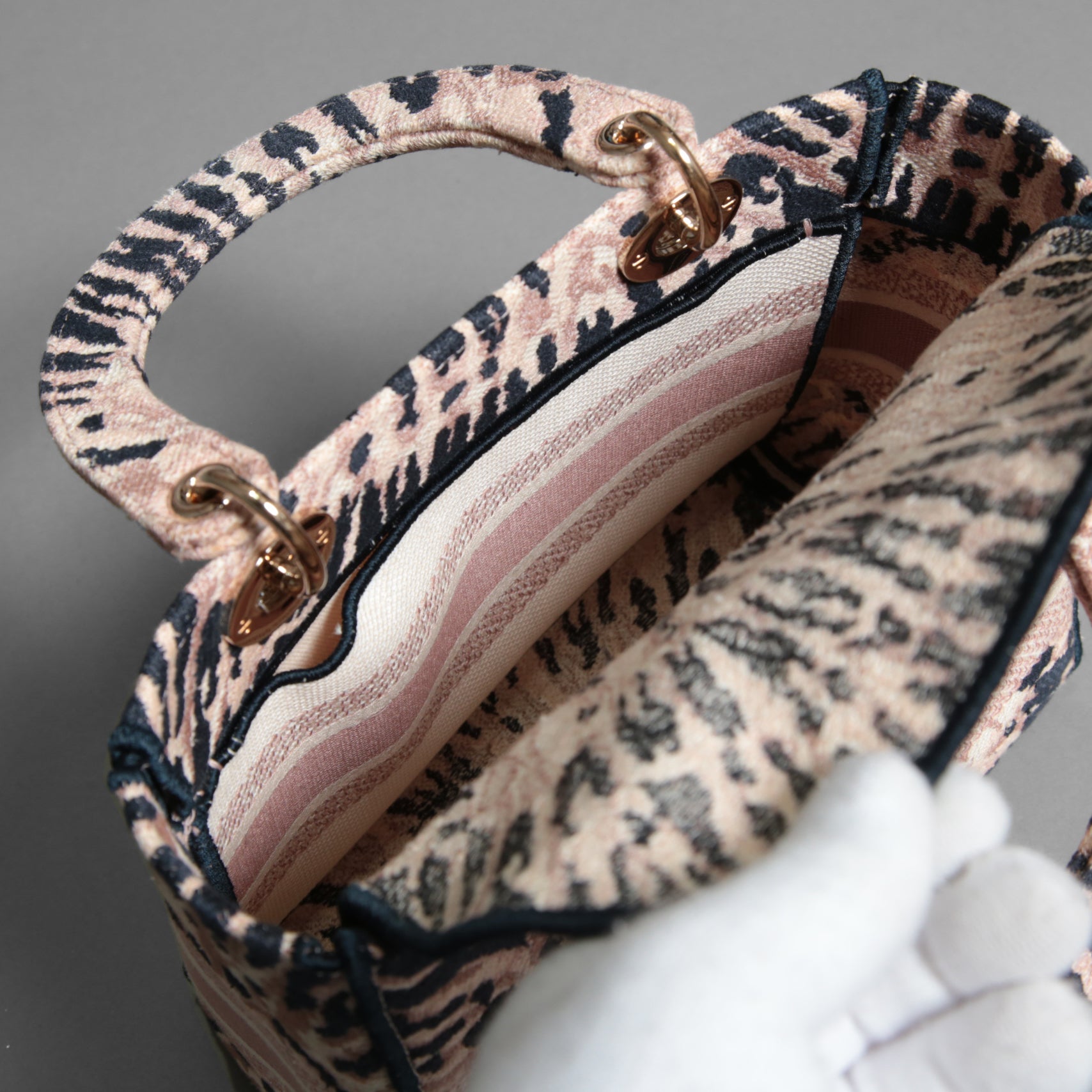 Dior クリスチャンディオール / 2021年リゾートコレクション 美品 Tie & Dior / Lady D-Lite レディ D-ライト ミディアム バッグ / キャンバス タイダイ柄 刺繍 / (PINK x NAVY) 3WAY トート ショルダー