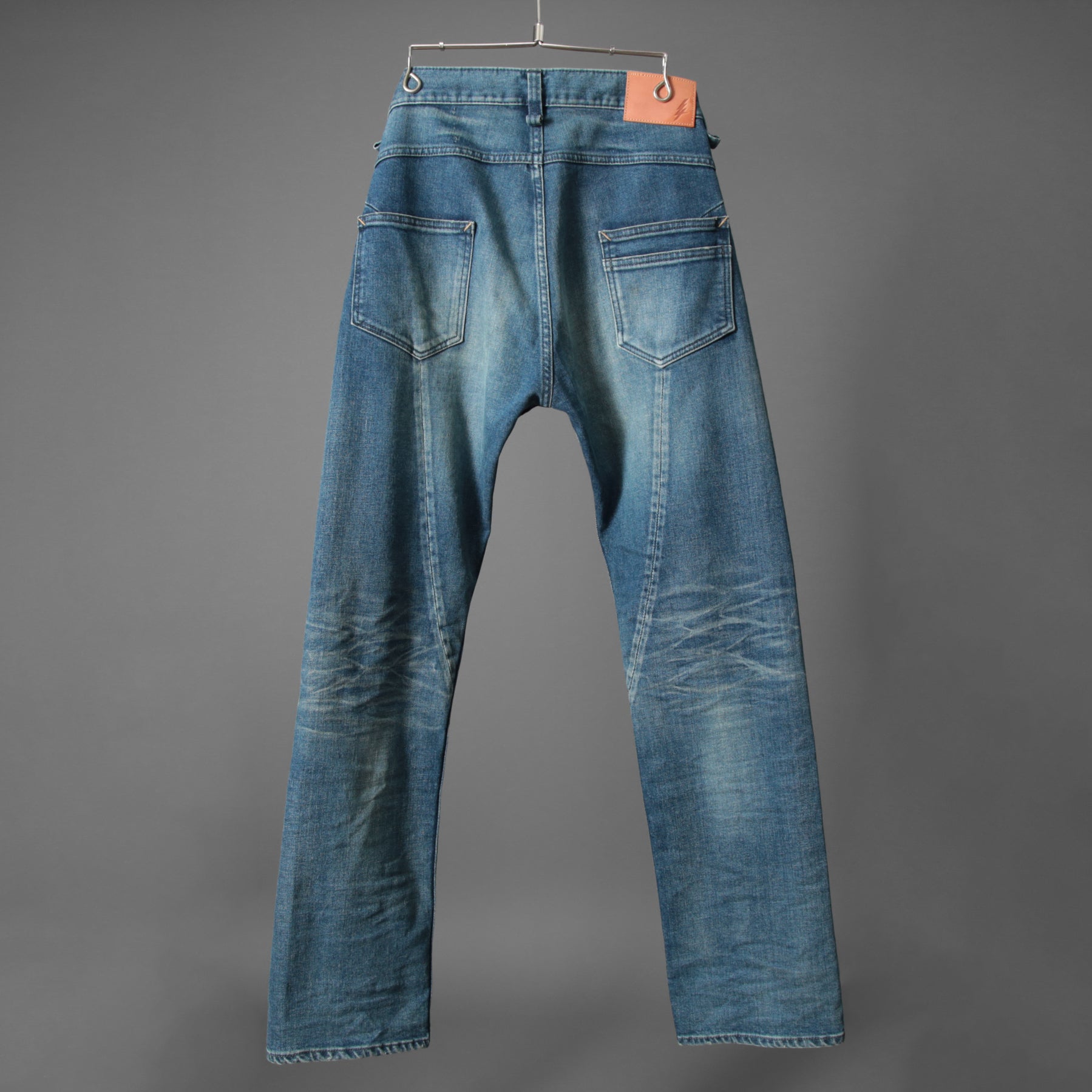 STRUM ストラム / 22AW 美品 12.5oz オーガニックコットン ストレッチデニム 1977 レギュラーストレート ユーズド加工 / size 30 (INDIGO)