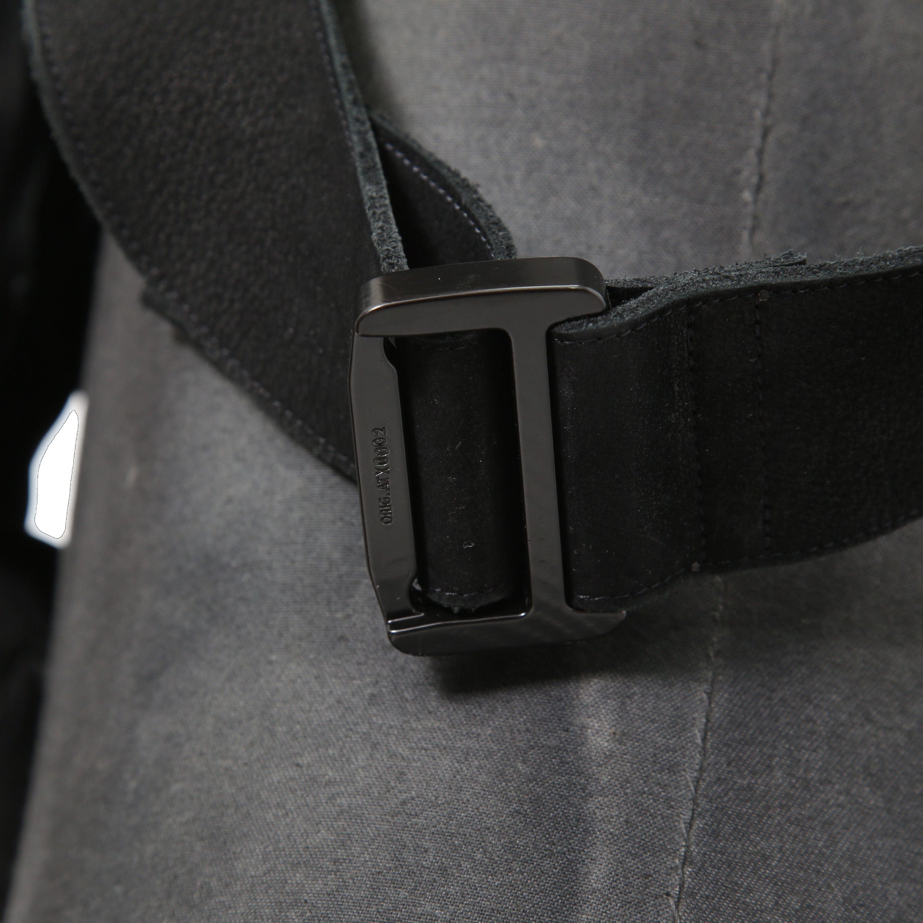 新品 Leon Emanuel Blanck レオン エマニュエル ブランク/ 24AW GUIDI Buffalo Nubuck Leather / Distortion Multi Pocket Vest Bag (BLACK)