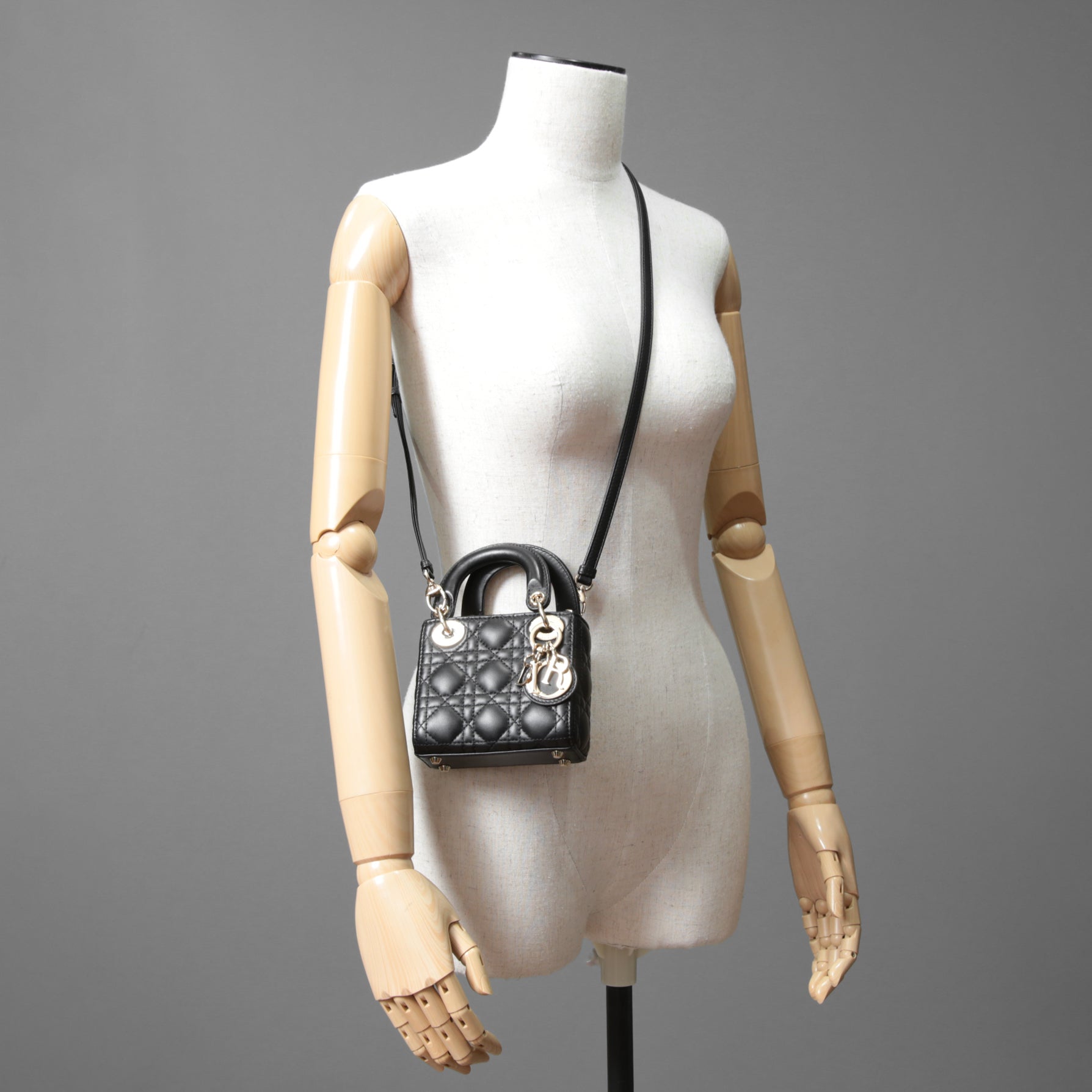 Dior クリスチャン ディオール / Lady Dior マイクロバッグ /カナージュ ラムスキン / S0856ONGE_M900 / BLACK