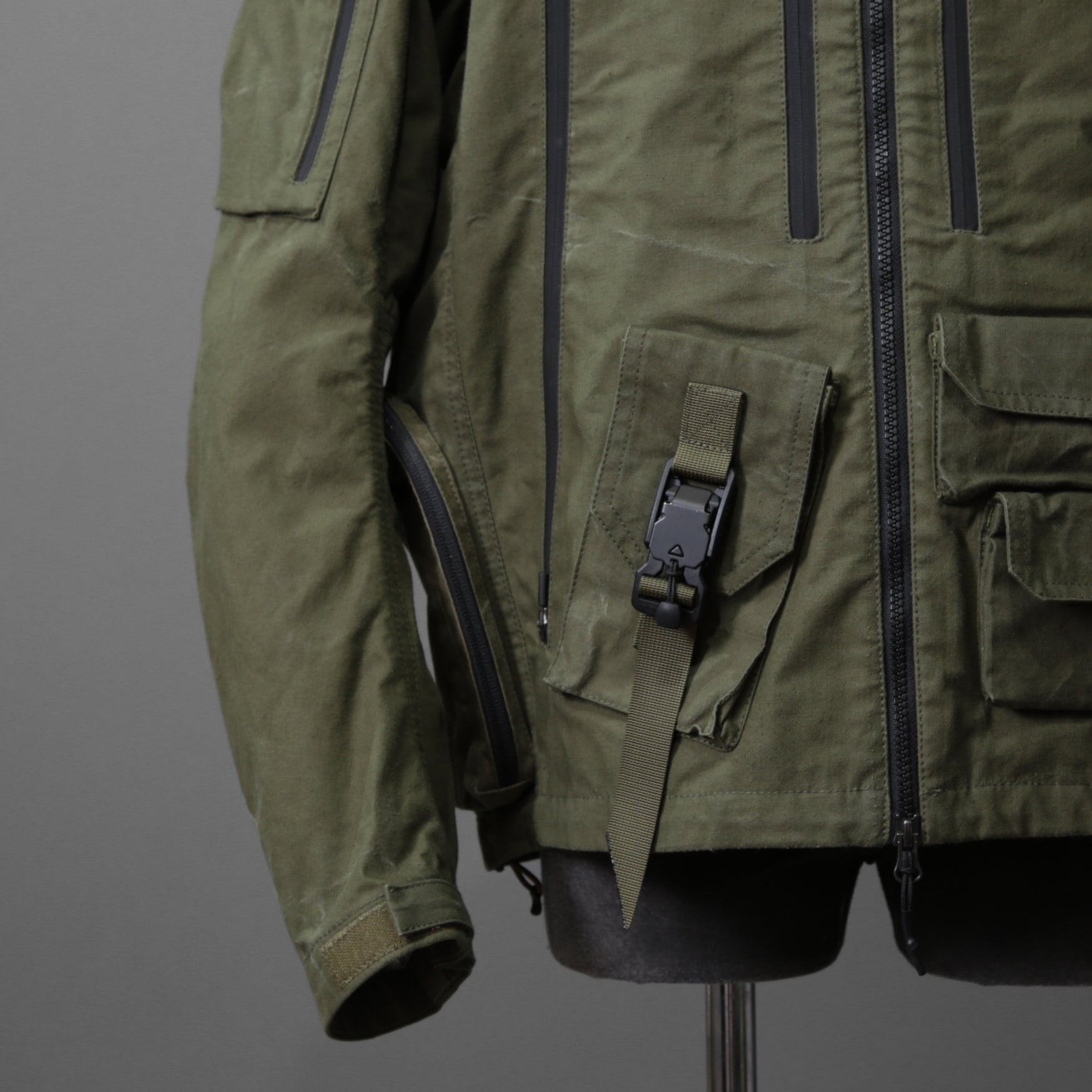 Se'Duceセデュース / 19AW 美品 New Vintage Collection 改 GEN2 Technical Military Jacket Crazy Pocket M-65 / ミリタリージャケット / size 2 (KHAKI)