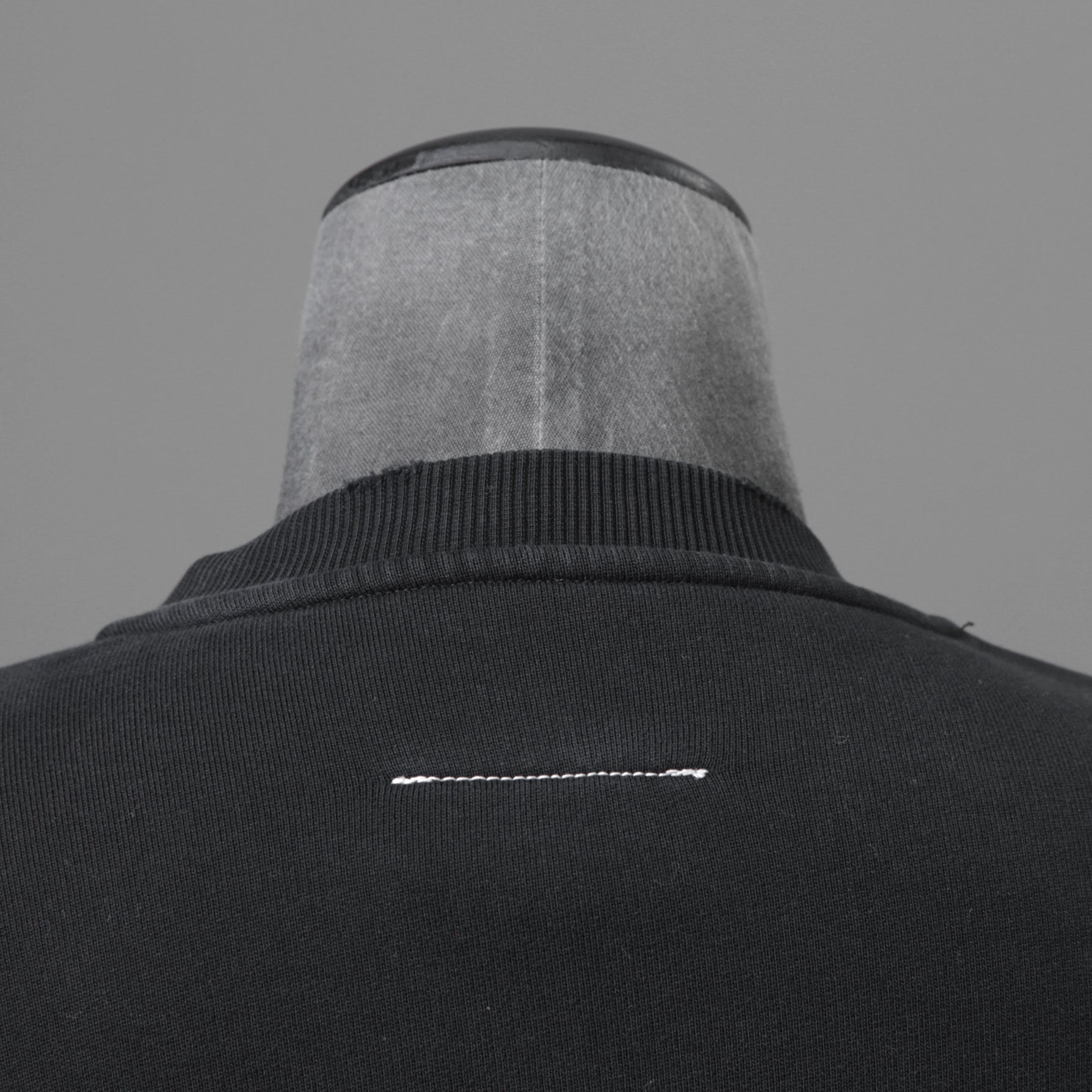 MM6 メゾン マルジェラ / 23SS インターシャ ロゴ 長袖 スウェット / S52GU0193 S25537 / size S (BLACK) ユニセックス