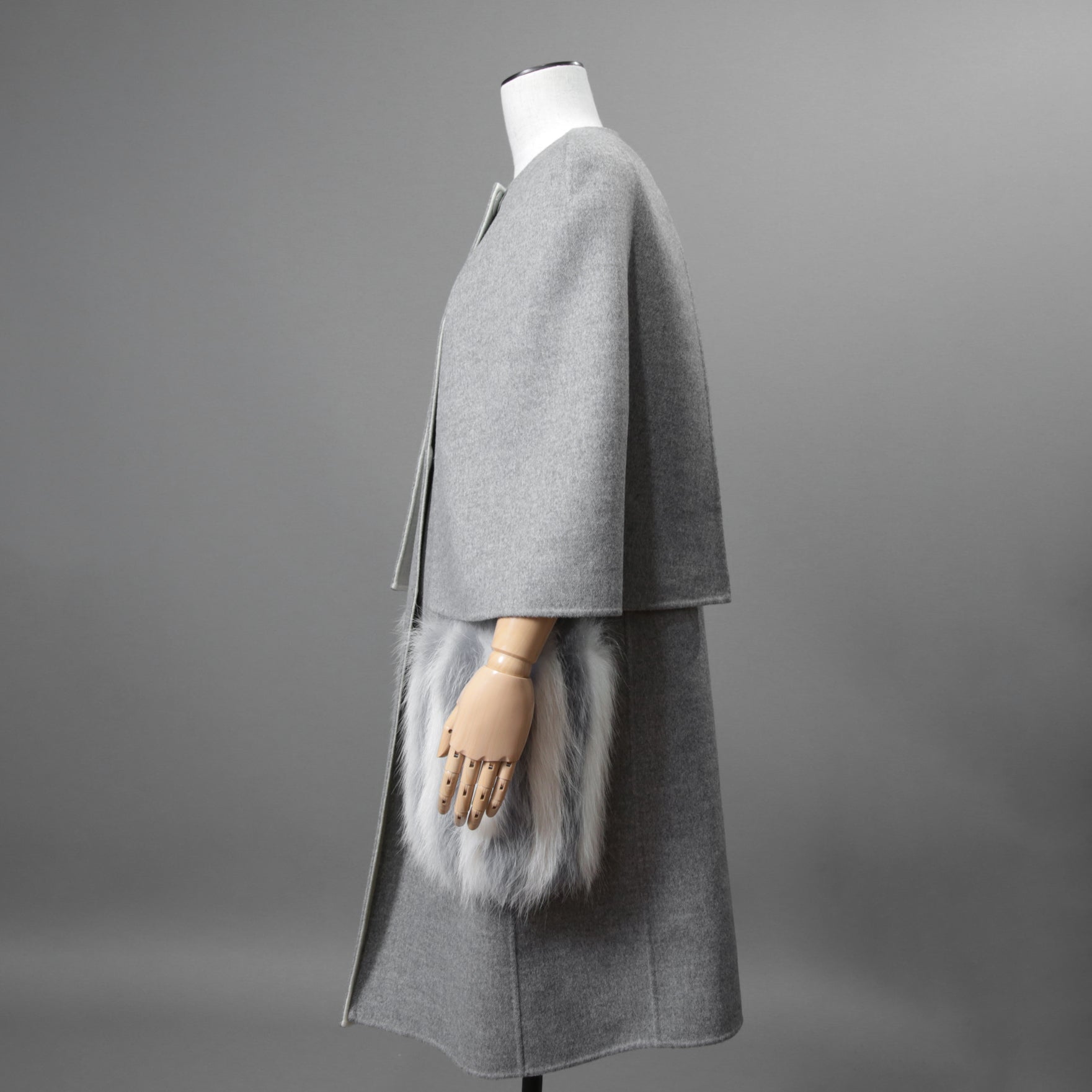 FENDI フェンディ / 18AW 美品 フォックスファーポケット付き ケープコート / FF8369 W1D / size 42 (GRAY) レディース